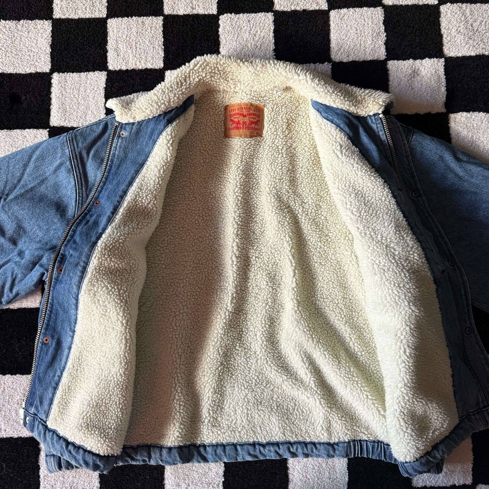 Levi's Levi’s Sherpa lined denim zip up jacket size extra large Size US XL / EU 56 / 4 - 2 Thumbnail