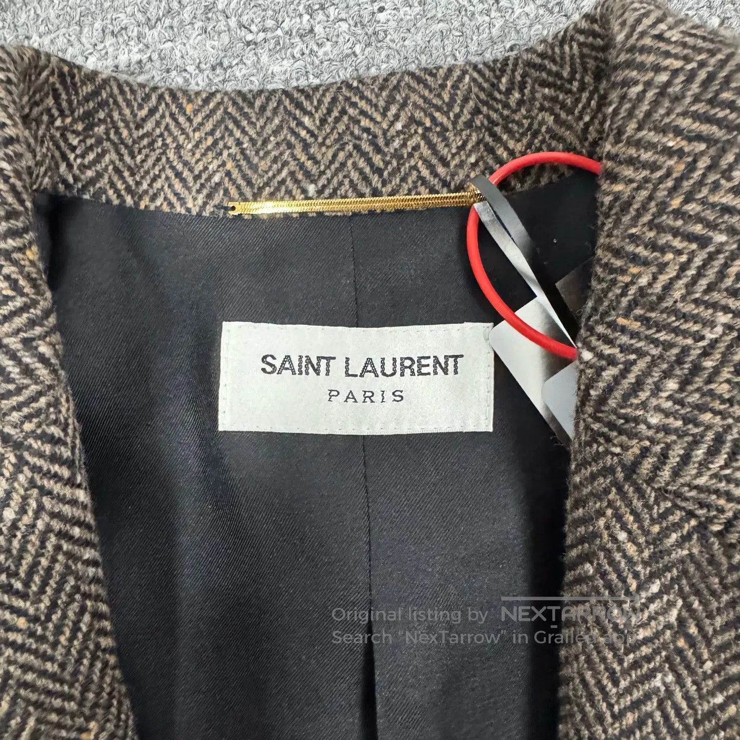 Saint Laurent Paris Saint Laurent Paris V-neckline, short shoulder pads, suit Size S / US 4 / IT 40 - 6 Thumbnail
