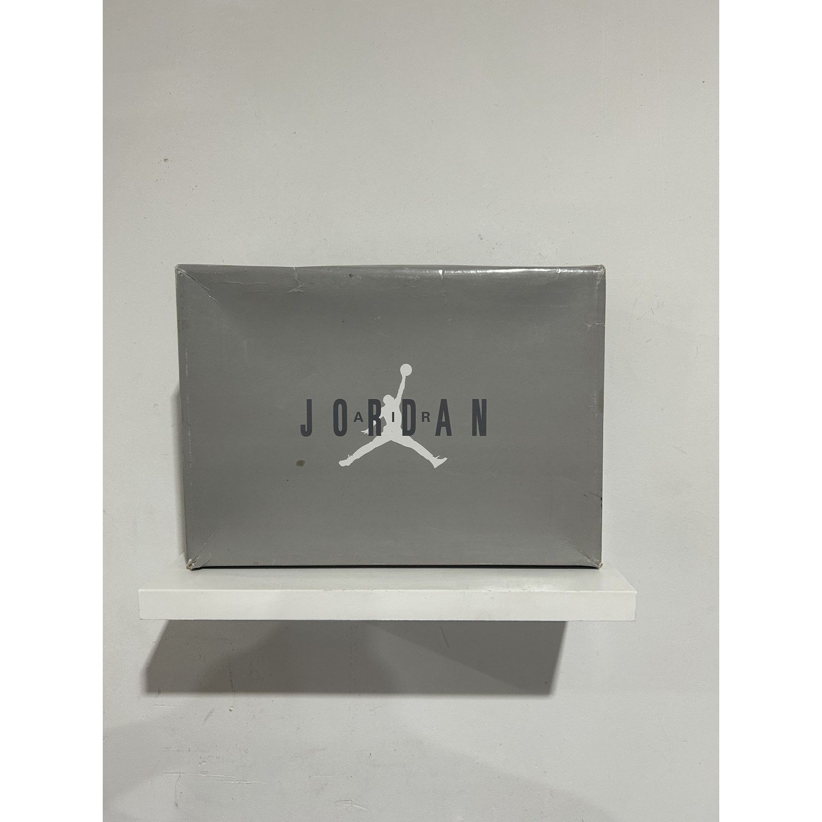 Nike JORDAN 11 RETRO COOL GREY SIZE 10 PREOWNED Size US 10 / EU 43 - 7 Thumbnail