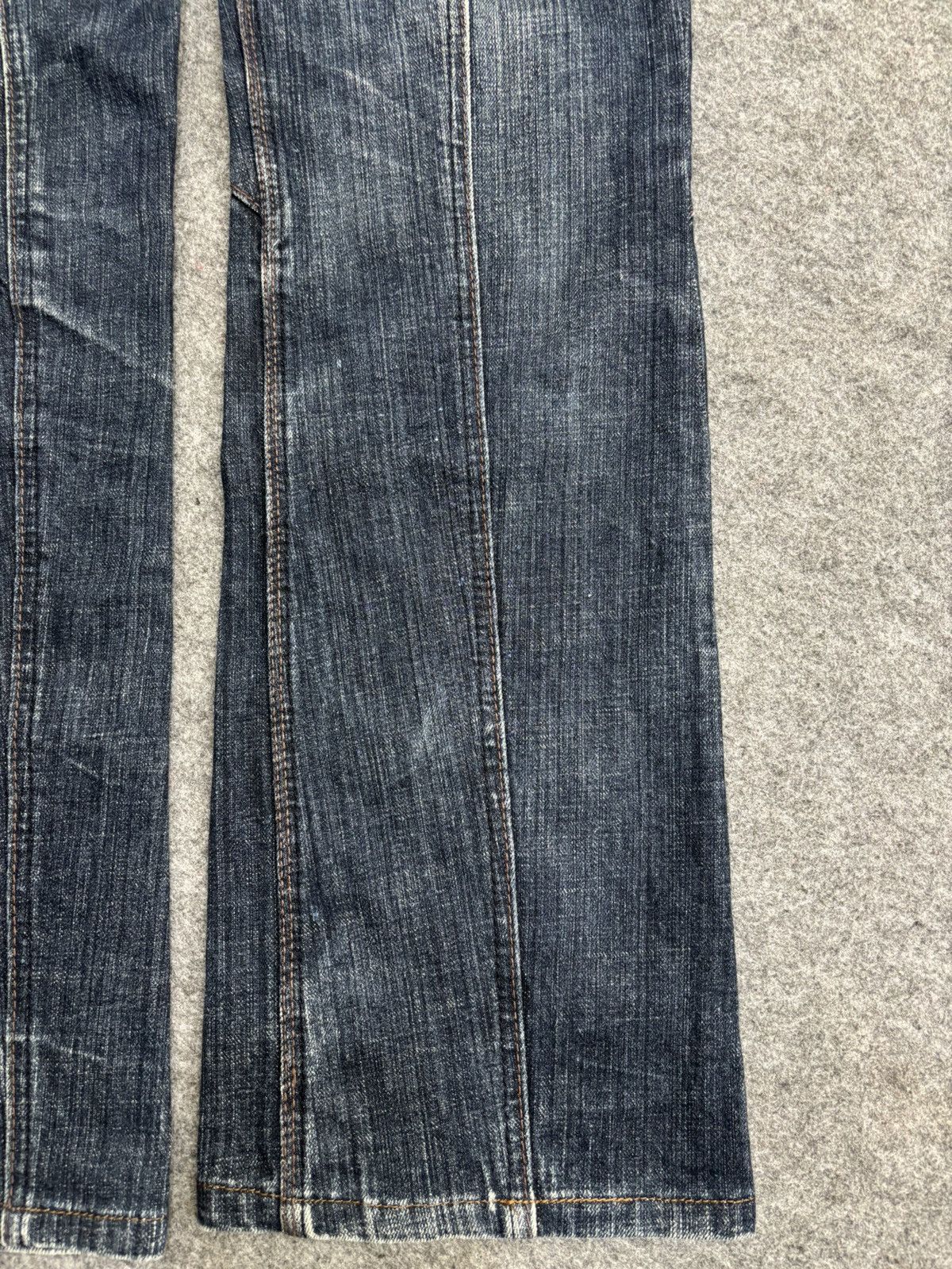 HIDEAWAYS 💥Avant Garde💥Hideaways Multiple Seam Flare Denim F621 Size US 31 - 8 Thumbnail