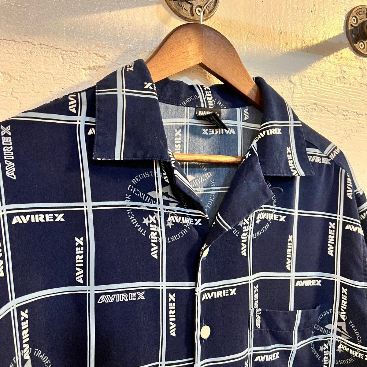 Avirex Vintage Avirex All Over Print Loop Collar Shirt - Size Large Size US L / EU 52-54 / 3 - 4 Thumbnail