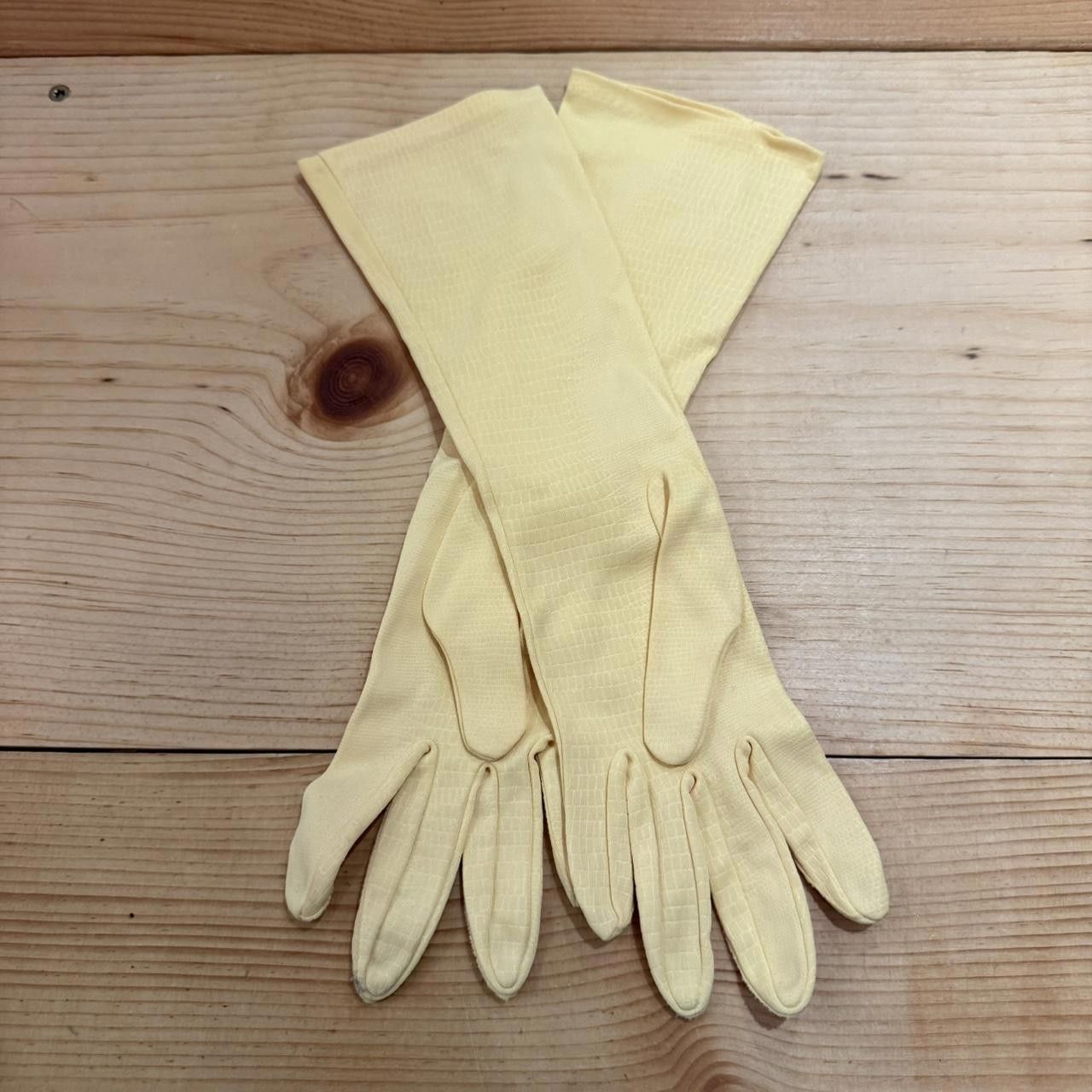 Designer Vintage Women's Yellow Gloves Size ONE SIZE - 2 Thumbnail