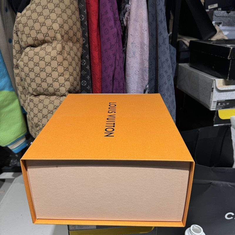 Louis Vuitton Louis Vuitton Vintage Trainer Sneakers in White and Green - Size US 7.5 / EU 40-41 - 6 Thumbnail