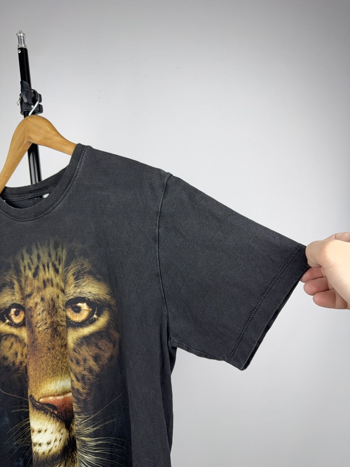 Vintage 00s Y2K Leopard Graphic T Shirt Double Sided Animal Tee Size US L / EU 52-54 / 3 - 9 Thumbnail