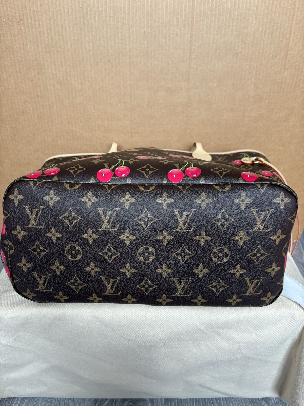 Louis Vuitton Louis Vuitton X Takashi Murakami Neverfull Cherry Size ONE SIZE - 5 Thumbnail