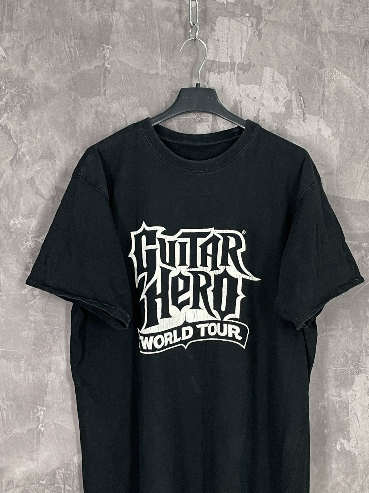 Vintage Vintage 2008 Guitar Hero Video Game Graphic t shirt Rare Size US M / EU 48-50 / 2 - 2 Thumbnail