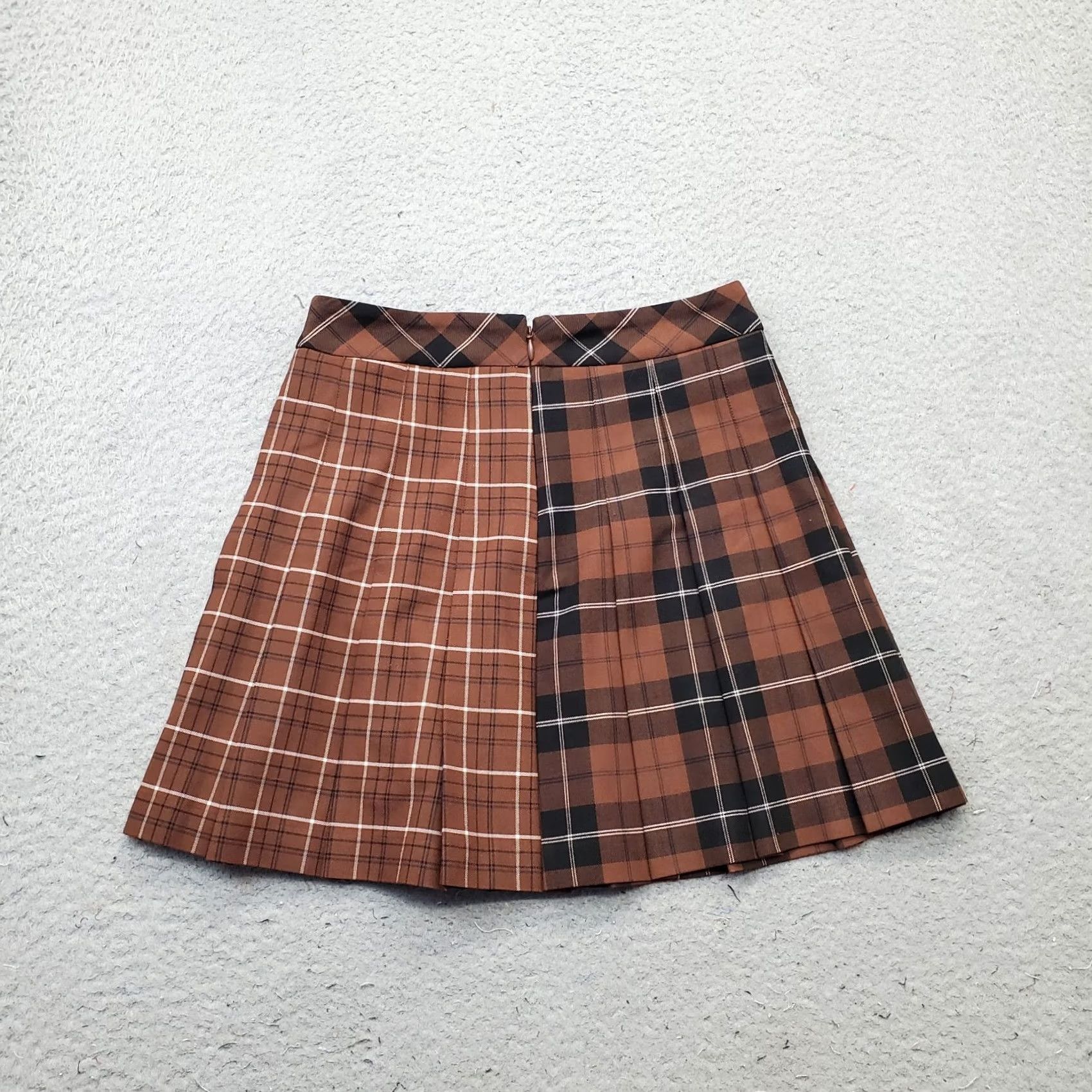 Vintage VINTAGE Aritzia Sunday Best Skirt Womens Size 0 Multi Plaid Pleated Back Zip Size 25" / US 0 / IT 36 - 2 Thumbnail