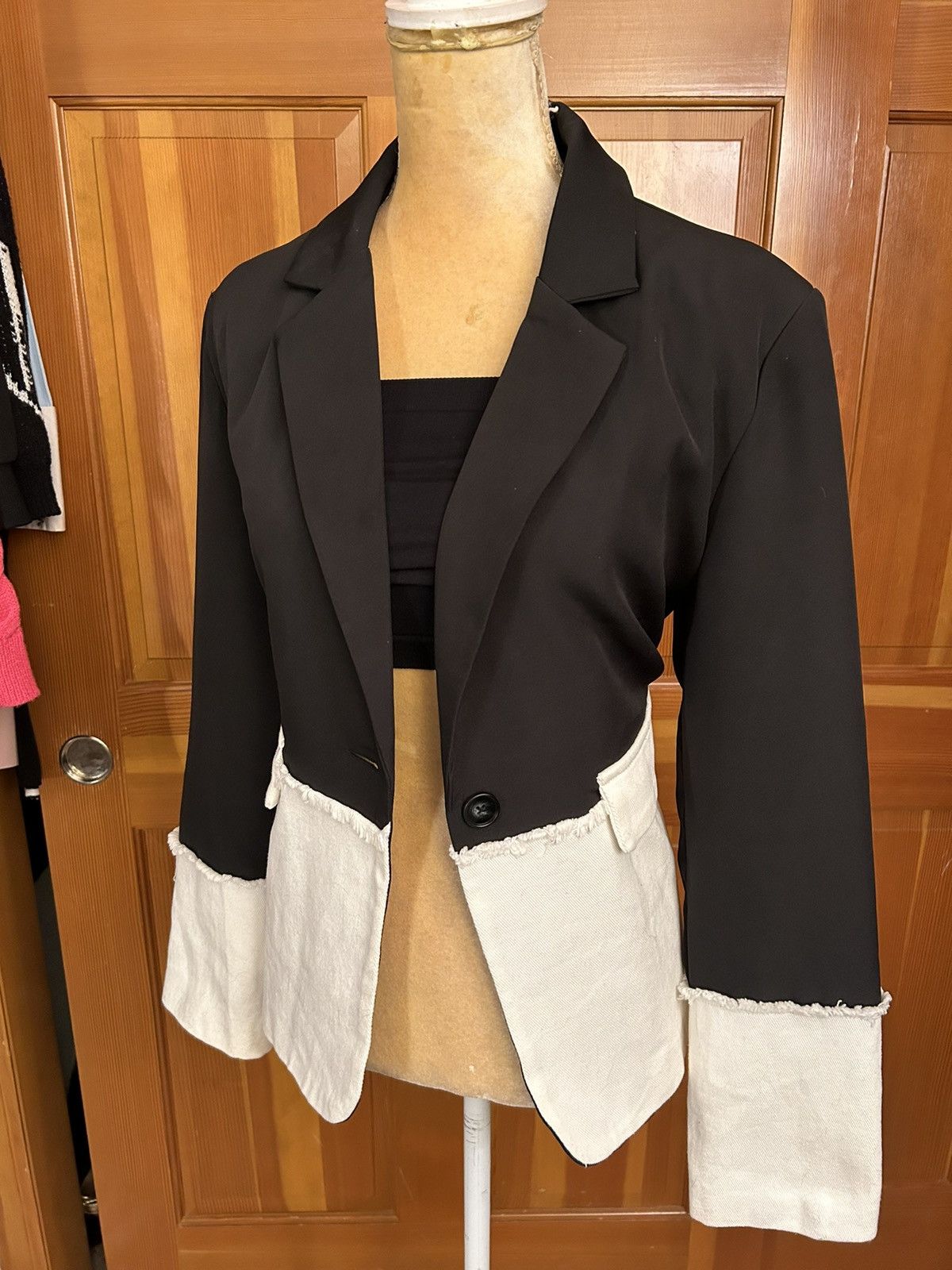 Designer × Other NWT, Lavishly Paris Women’s Limited Edition Fall Blazer Size S / US 4 / IT 40 - 3 Thumbnail