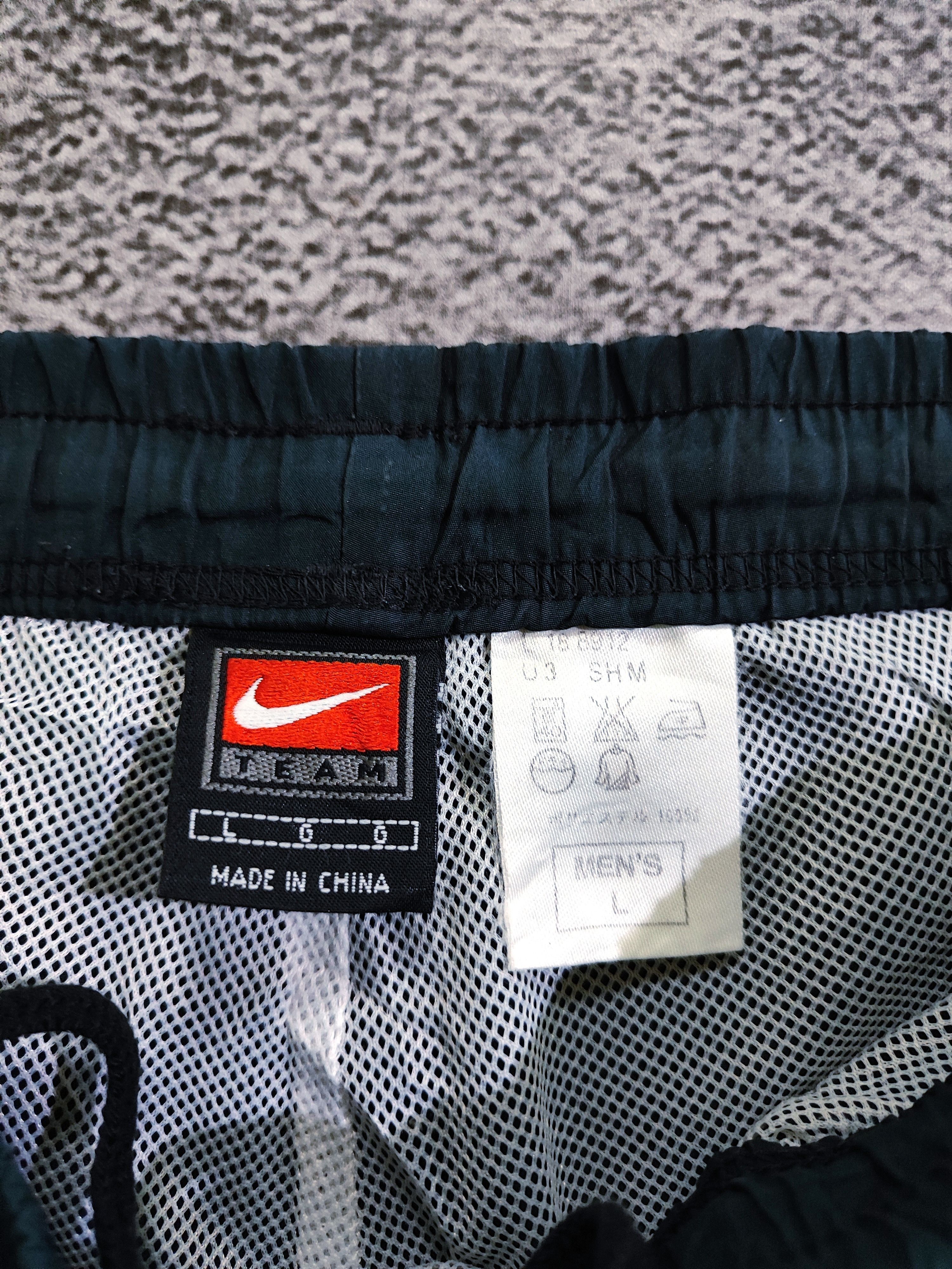 Nike Vintage Nike Baggy Track Pants Size US 33 - 6 Thumbnail