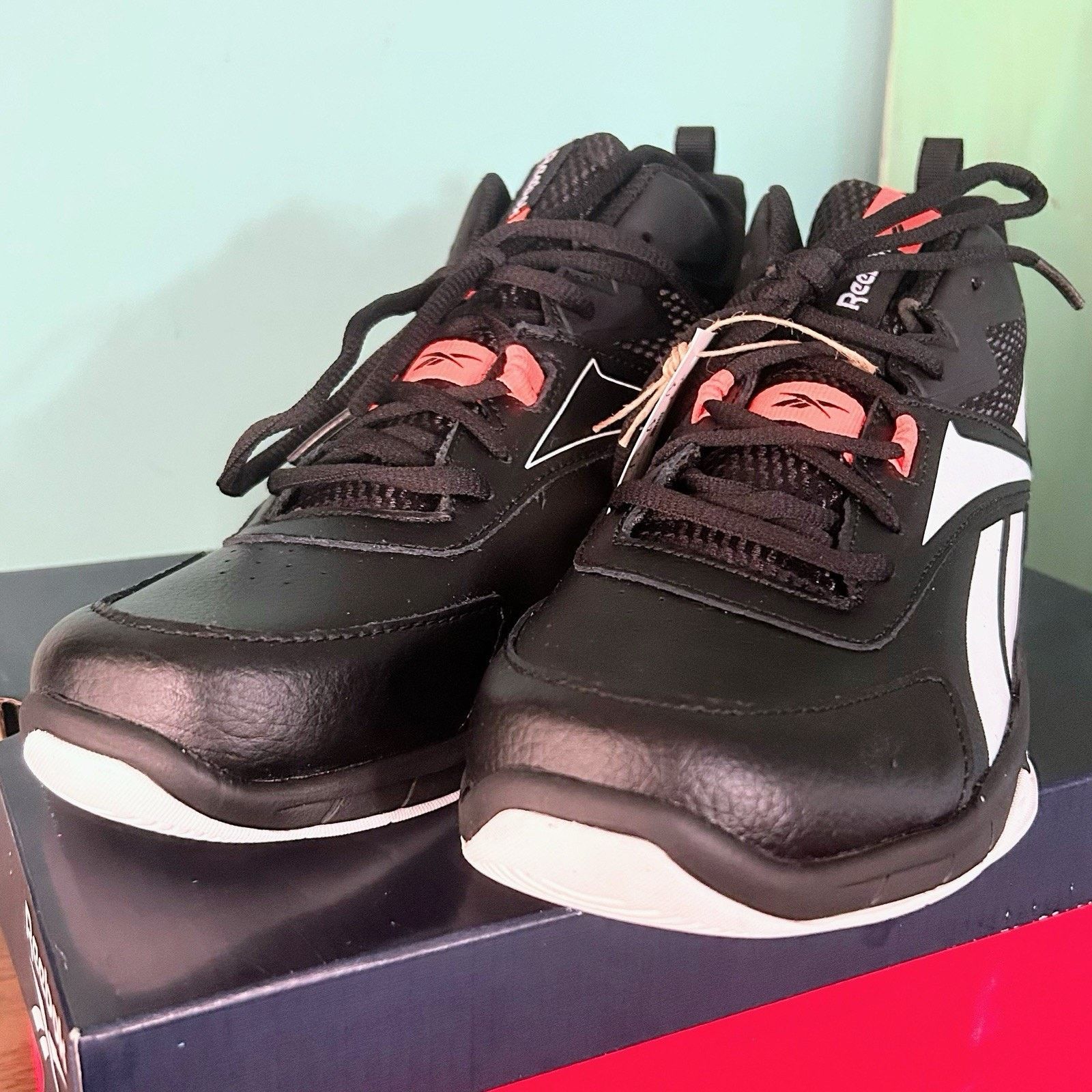 Reebok Reebok More Buckets Basketball Sneakers Shoes Youth 7 Mens 7 Size US 7 / EU 40 - 3 Thumbnail