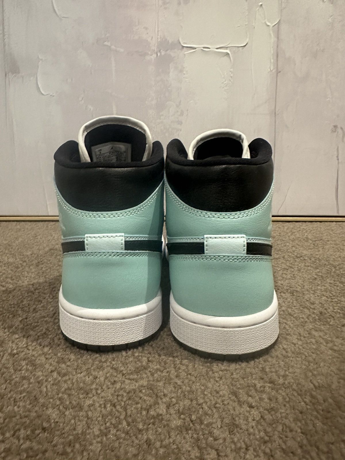 Jordan Brand Wmns Air Jordan 1 Mid 'Aqua Black' 2021 Size US 9 / IT 39 - 3 Thumbnail