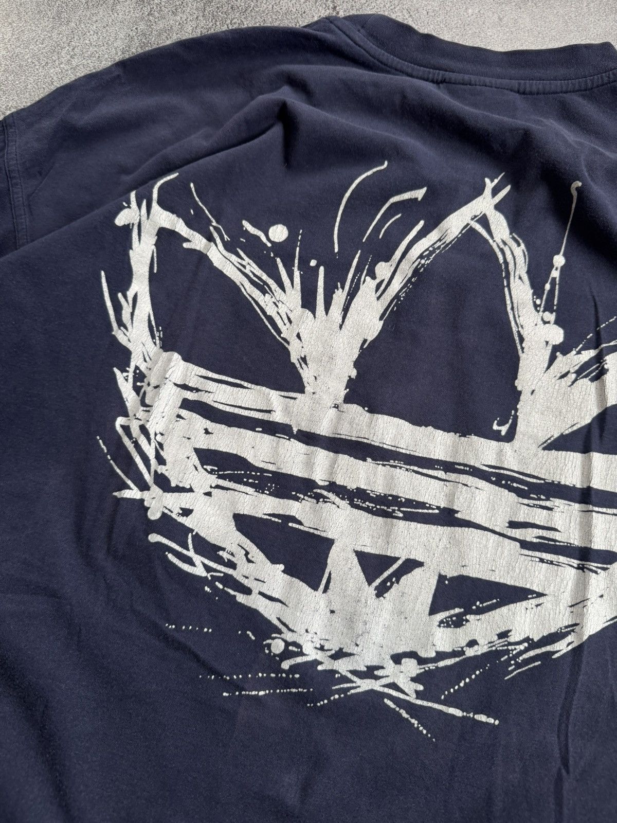 Adidas Adidas XL/size big logo retro vintage tee t-shirts 90s Size US XL / EU 56 / 4 - 13 Thumbnail