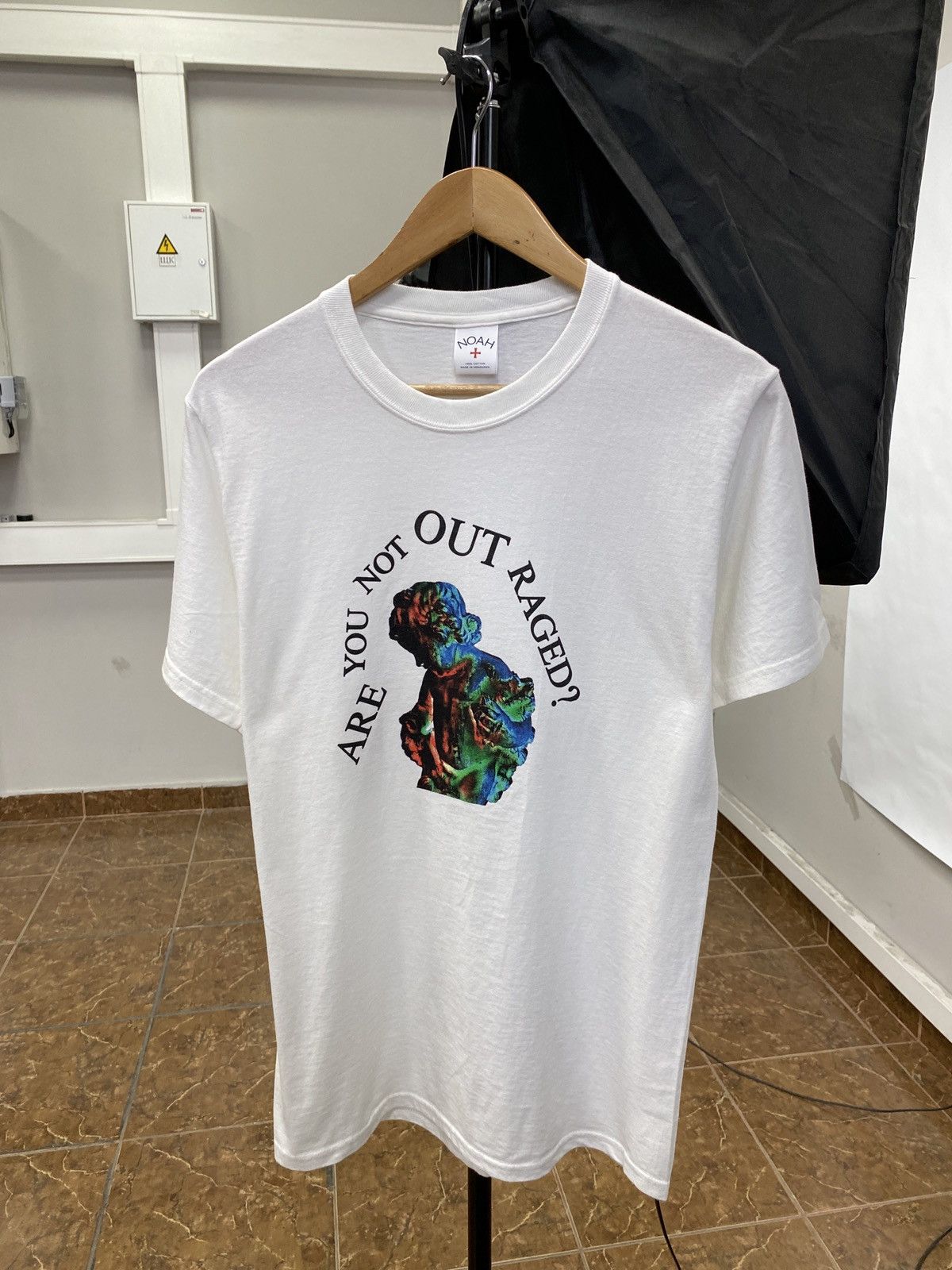 Dover Street Market × Noah Noah T-Shirt Are You Not Outraged Size US S / EU 44-46 / 1 - 1 Thumbnail
