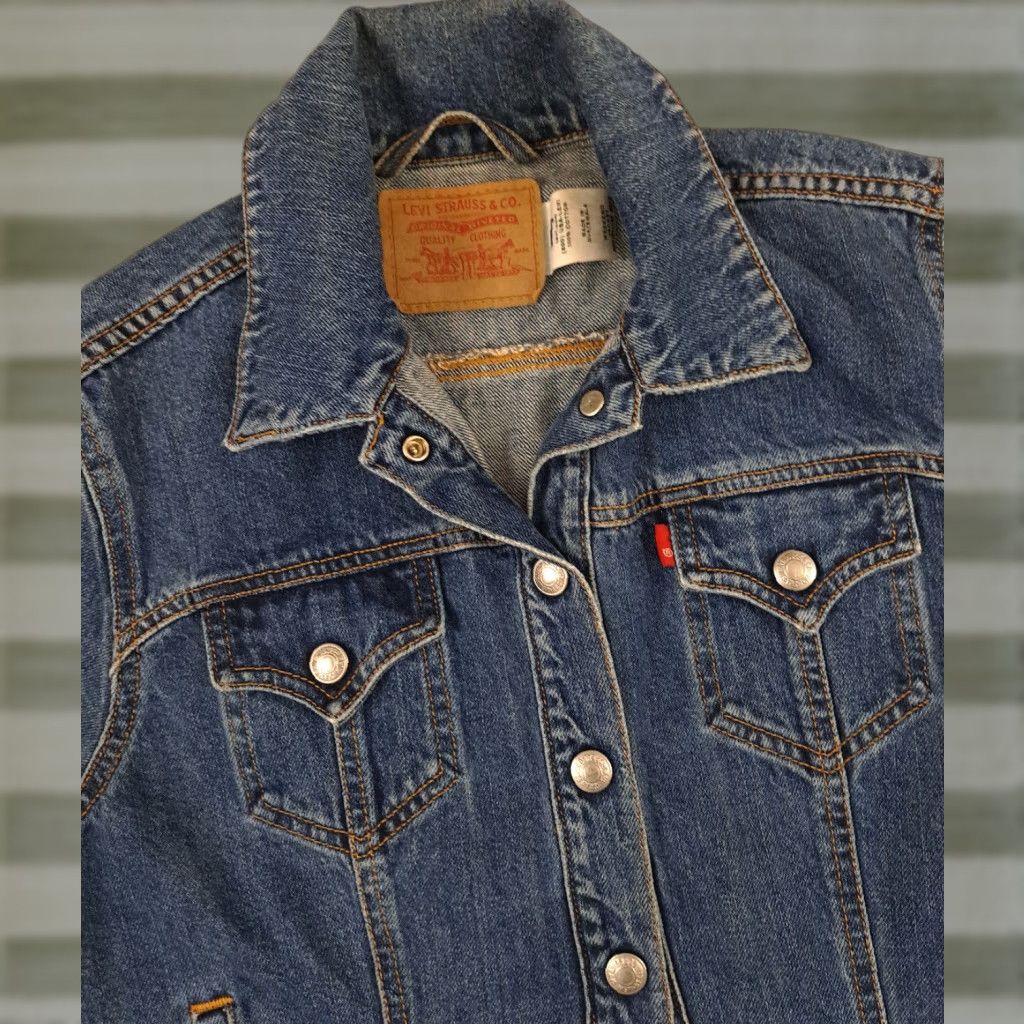 Levi's Levi's Miss-Woman Denim Bomber Jacket Blue 90s Solid Button Front Regular M Womens Size 32" / US 10 / IT 46 - 1 Thumbnail