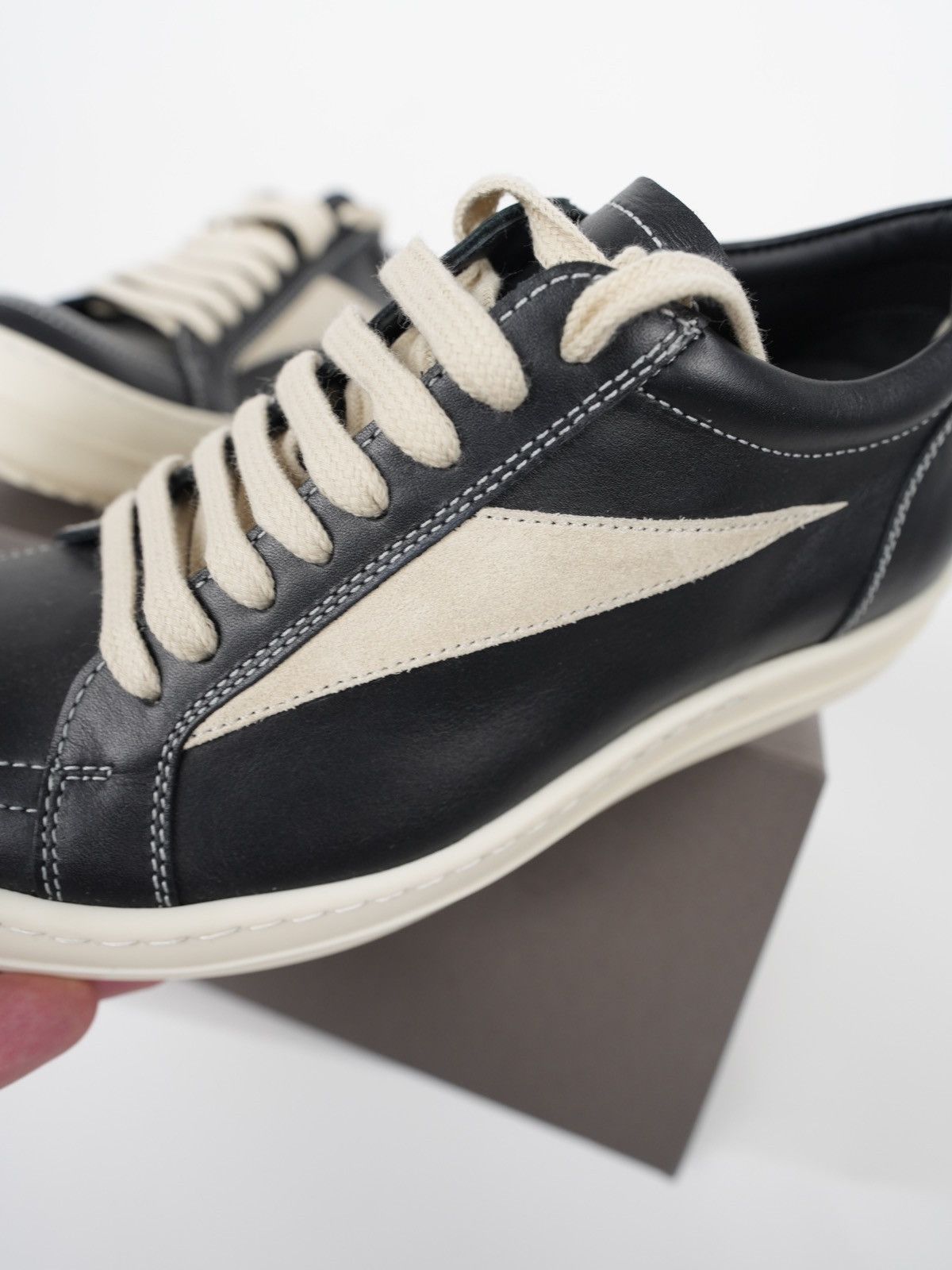 Rick Owens × Rick Owens Drkshdw Rick Owens Black Leather Vintage Vans Low Top Sneakers Size US 6 / IT 36 - 3 Thumbnail