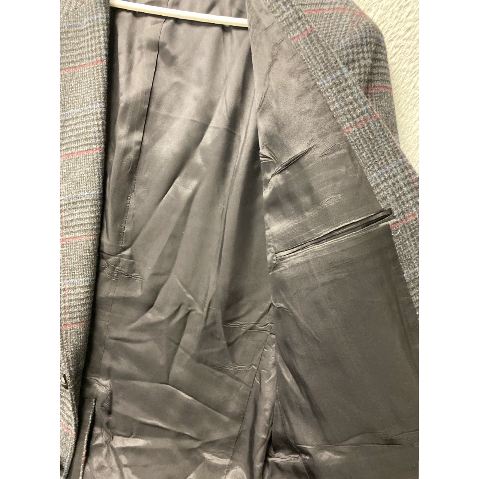 Palmes Arnold Palmer Sport Coat Mens 44R Gray Plaid Wool 2 Button /76-73 Shirt Jacket Blazer Classic Notch London 100% Virgin Wool Dry Clean Only Mens Size 44R - 7 Thumbnail