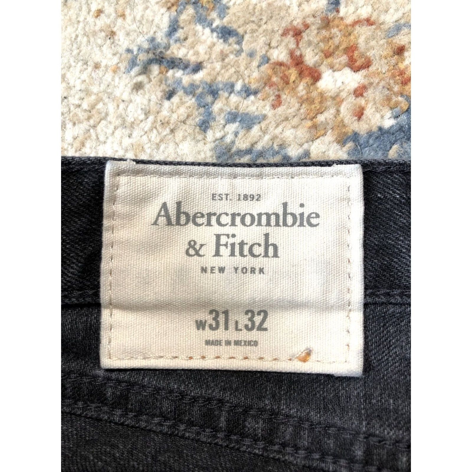 Abercrombie & Fitch VINTAGE Abercrombie & Fitch Jeans Black 31x32 Straight 90s Stretch Denim Mens Regular Mid Rise 5-Pocket Distressed Zipper Button Logo Denim Wash Black Size US 31 - 5 Thumbnail