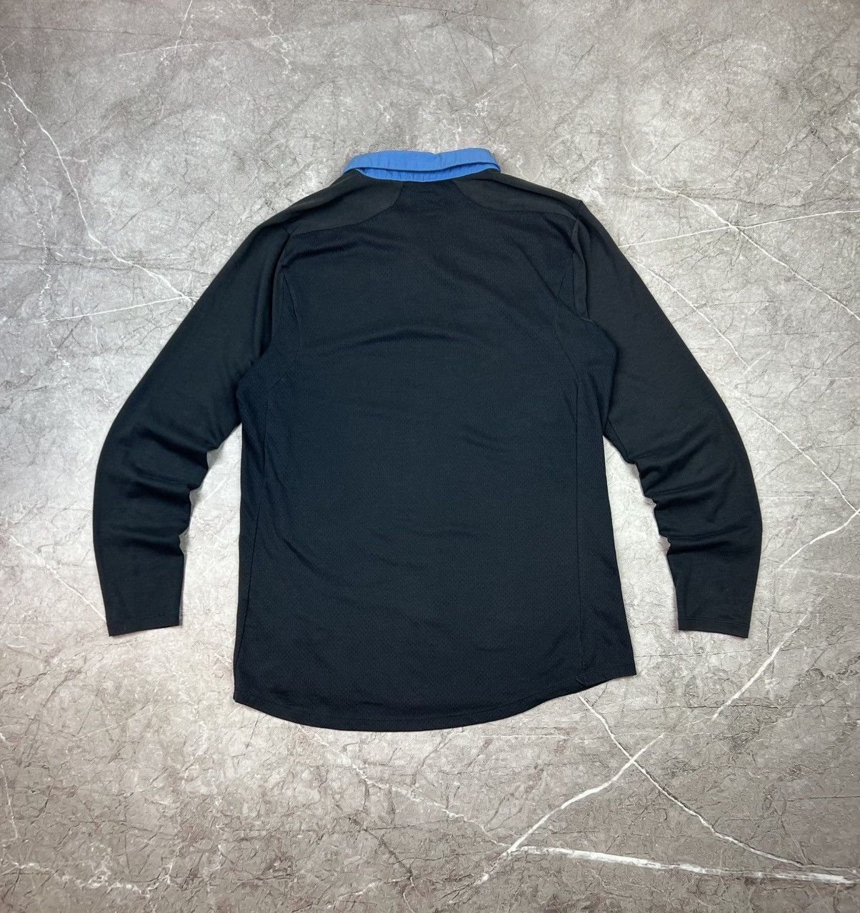 Umbro Soccer Jersey Umbro England long sleeve Size L Size US L / EU 52-54 / 3 - 9 Thumbnail