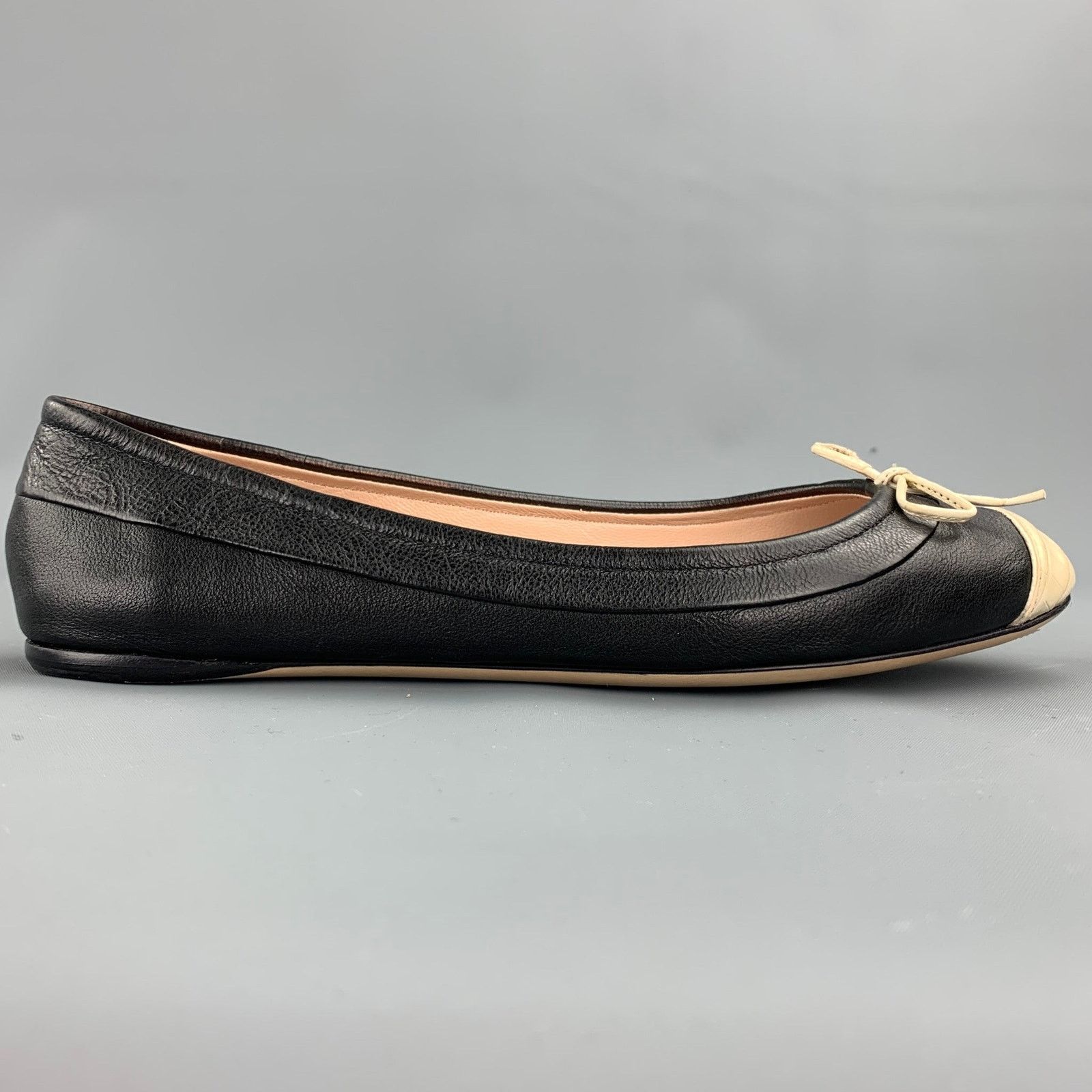 Other REED KRAKOFF Black & Beige Two Tone Leather Cap Toe Flats Size US 7.5 / IT 37.5 - 2 Thumbnail
