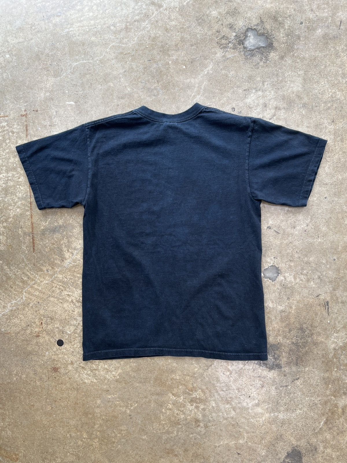 Band Tees Vintage 2005 Nirvana Kurt Cobain Dave Grohl Tee Medium Size US M / EU 48-50 / 2 - 4 Thumbnail