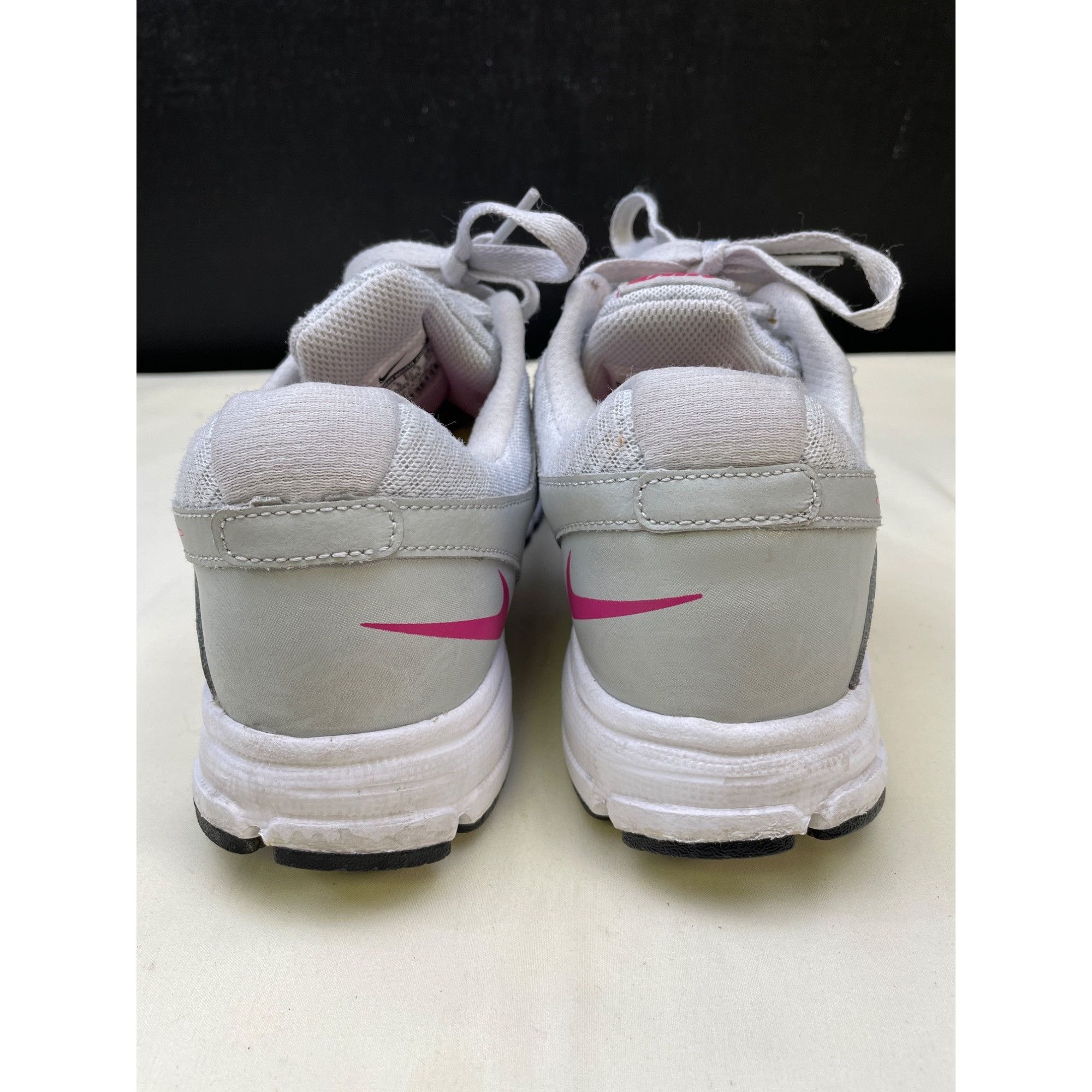 Nike Nike Relentless 2 Women's Gray/Pink Running Sneakers/Shoes S Size US 9 / IT 39 - 5 Thumbnail