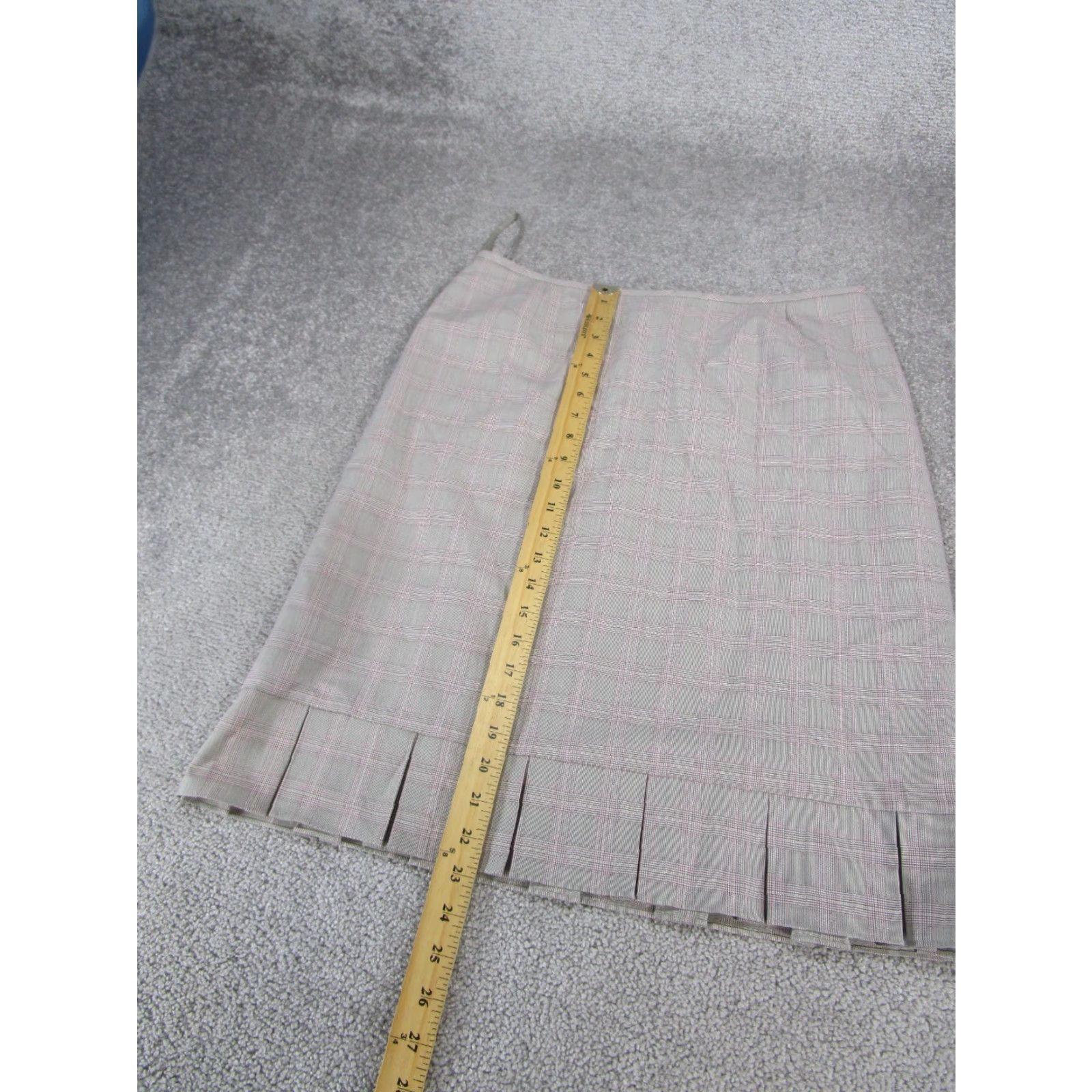 Vintage Tahari Skirt Womens 12 Gray Pink Plaid Check Pleated Fishtail NEW Size 34" / US 12 / IT 48 - 2 Thumbnail