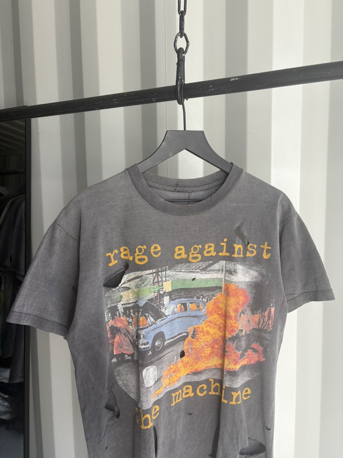 Band Tees Rage Against The Machine Monk Thrashed Faded ERD GRUNGE WCC Size US L / EU 52-54 / 3 - 4 Thumbnail