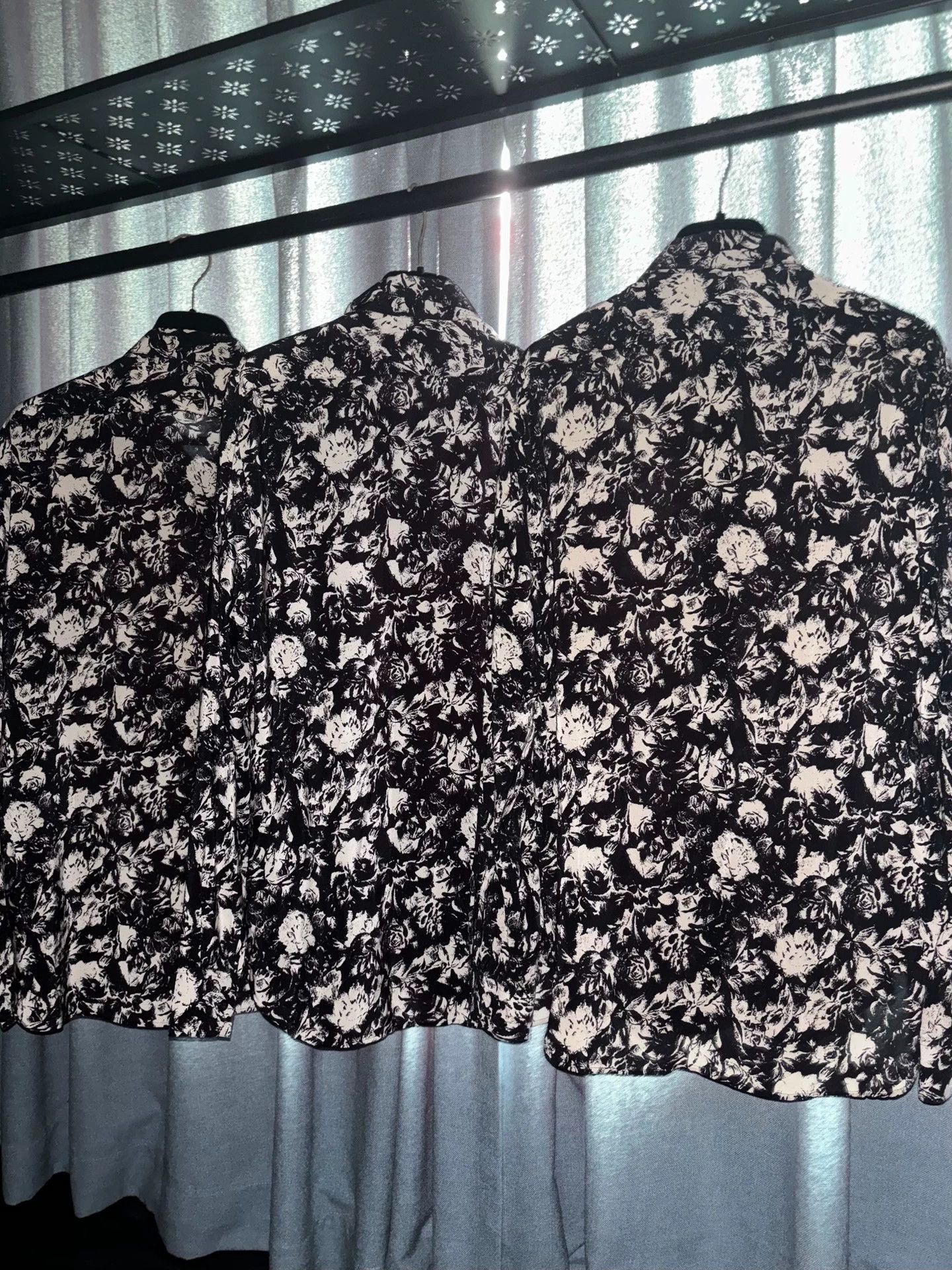 Saint Laurent Paris SLP 2022SS French Rose Silk Iconic Unisex Shirt Size US S / EU 44-46 / 1 - 2 Thumbnail