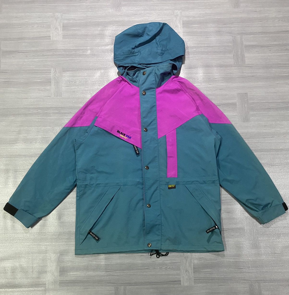 BLACKYAK Vintage BlackYak Gore-Tex Muticolour Jacket Size US XL / EU 56 / 4 - 1 Thumbnail