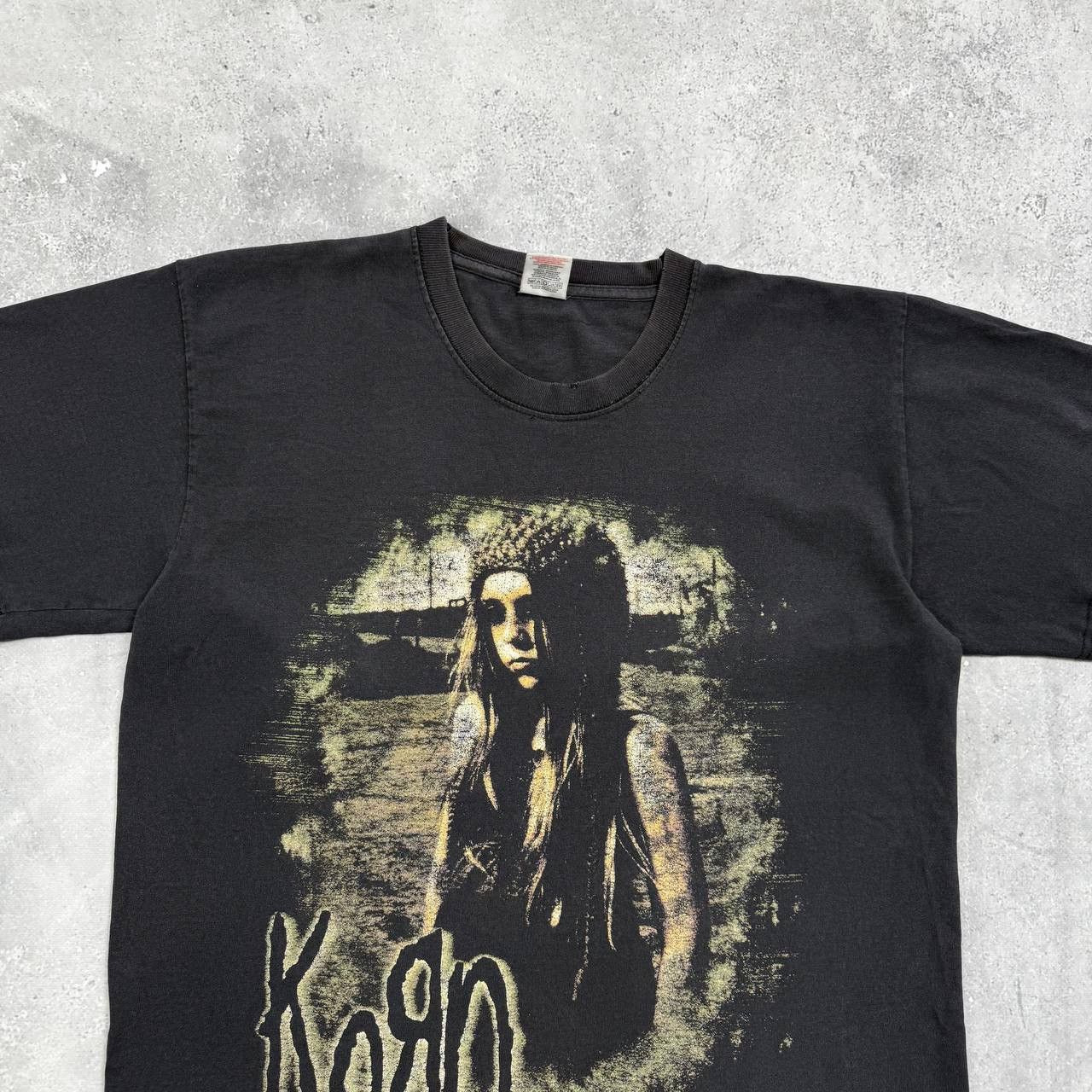Band Tees Korn Remember Who Are You 2011 Tour Band T Shirt Faded Black Size US L / EU 52-54 / 3 - 3 Thumbnail