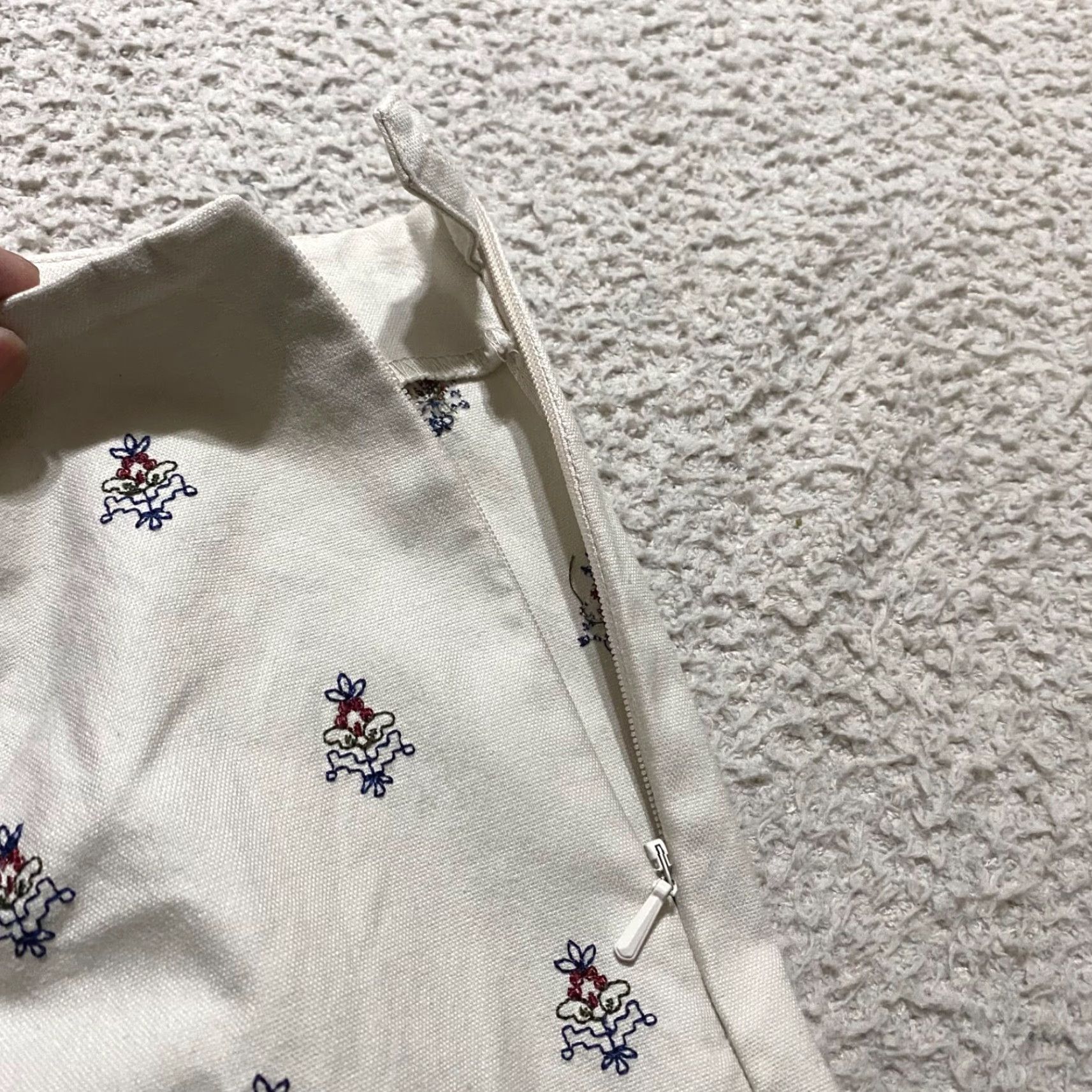 Talbots Talbots Womens Pants Beige Capris Geometric Petite 4P Flat Front Straight High Rise Cotton Spandex Casual Vintage No Size 42" / US 20 - 7 Thumbnail