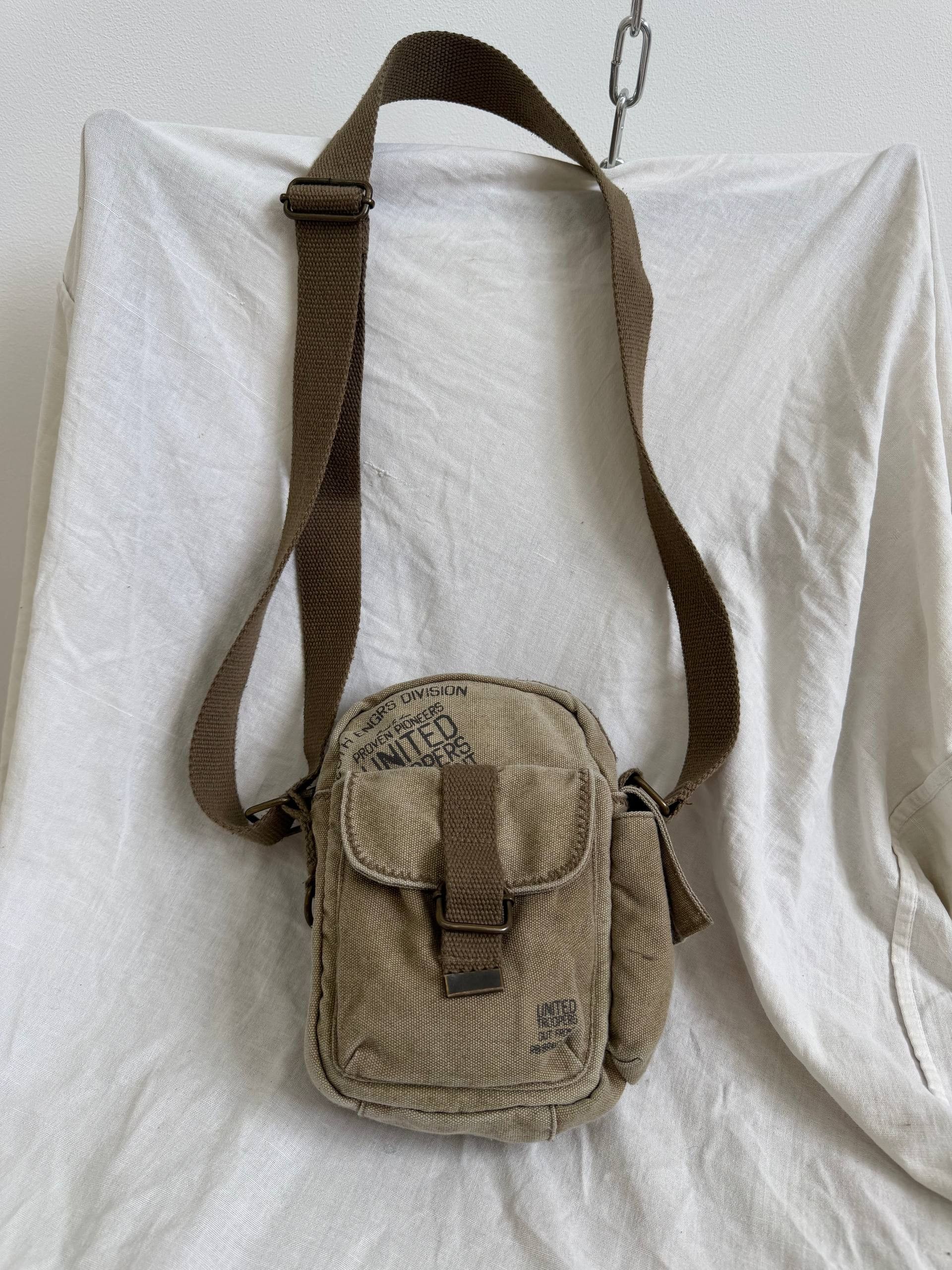 Vintage Vintage 90s Army Diesel Style Crossbody Mini Bag Size ONE SIZE - 1 Thumbnail