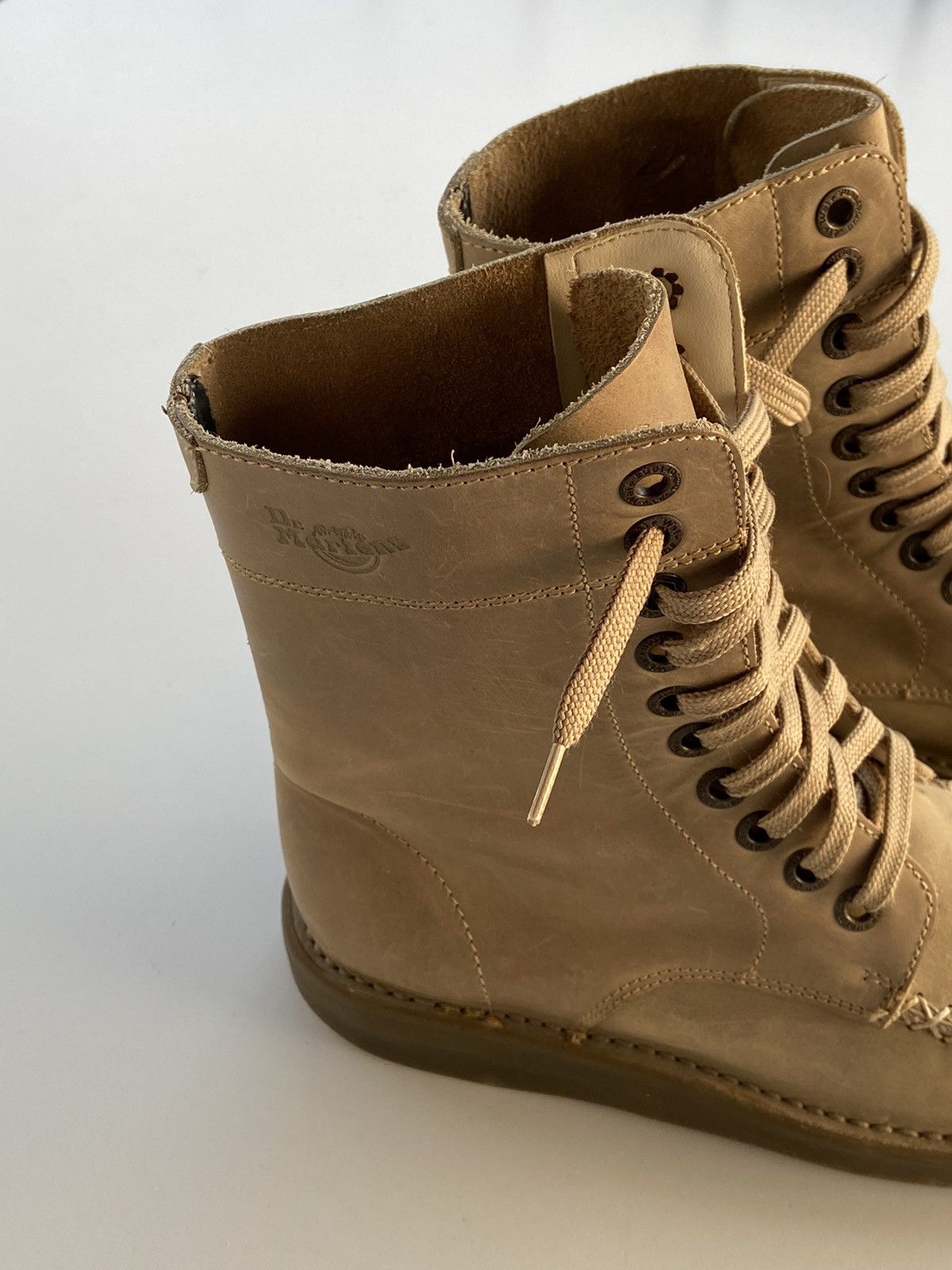 Dr. Martens Dr. Martens AirWair Beige Leather Boots US-8 EU40 Size US 8 / IT 38 - 3 Thumbnail