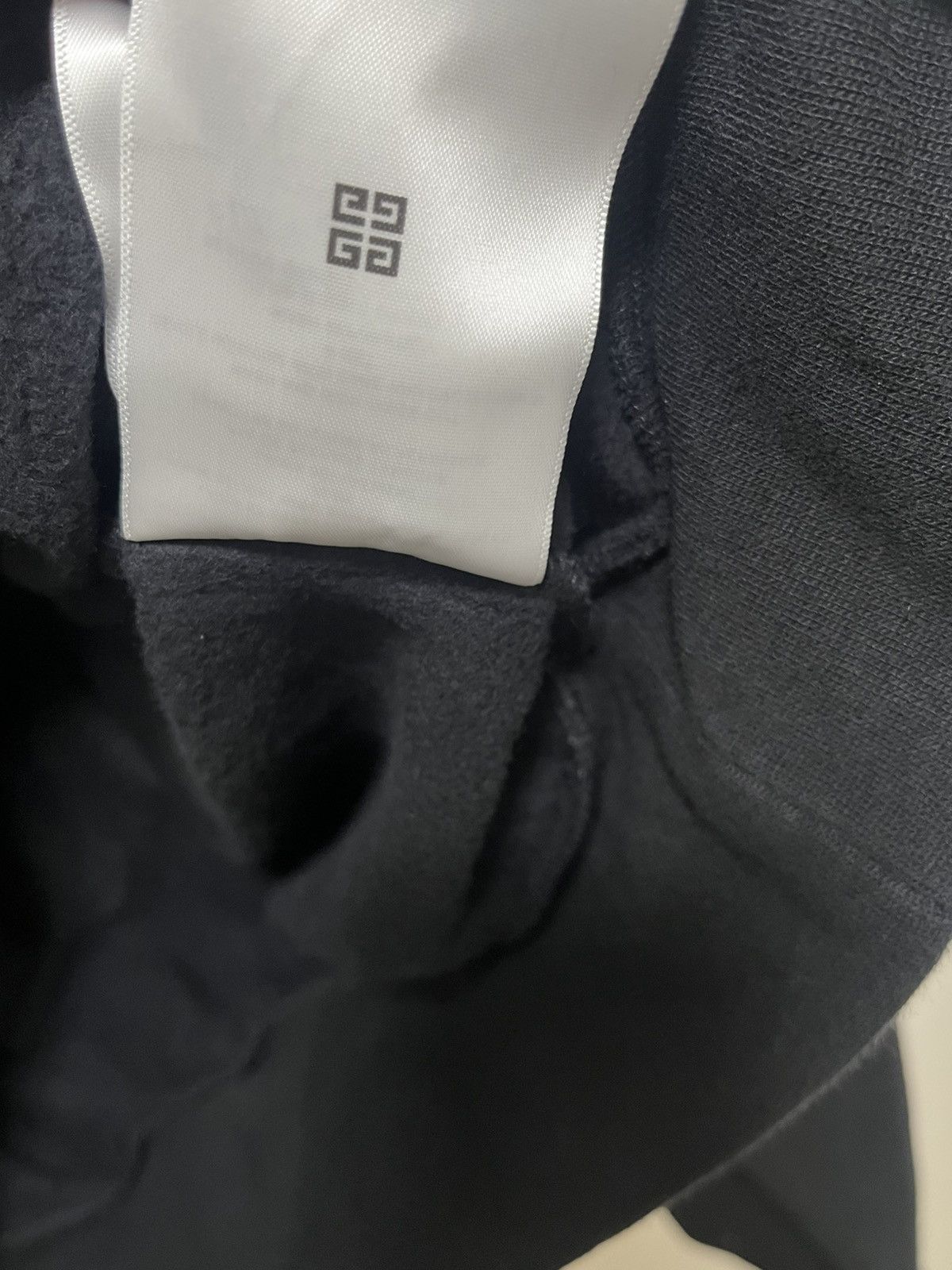 Givenchy Givenchy Embossed Logo Hoodie Sz XL Size US XL / EU 56 / 4 - 6 Thumbnail