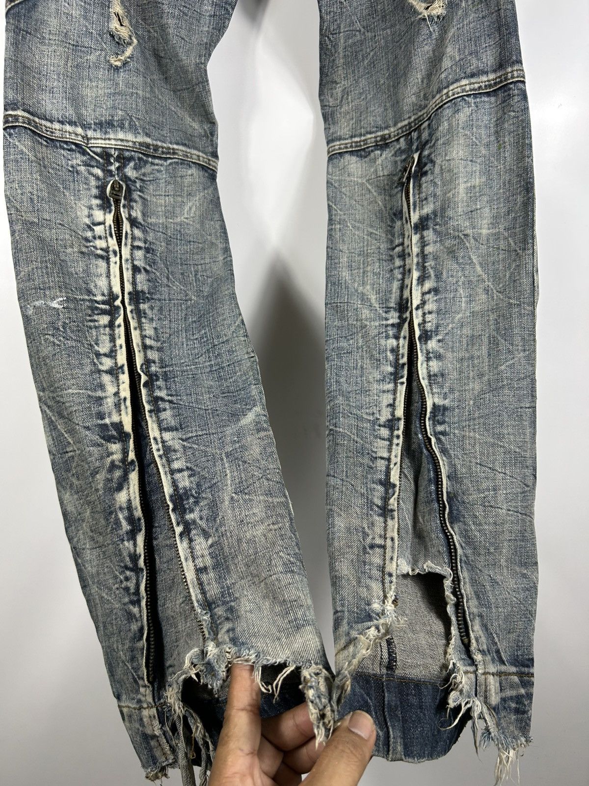 semanticdesign 🔥Semantic Design Nice Distressed Denim Size US 31 - 17 Thumbnail
