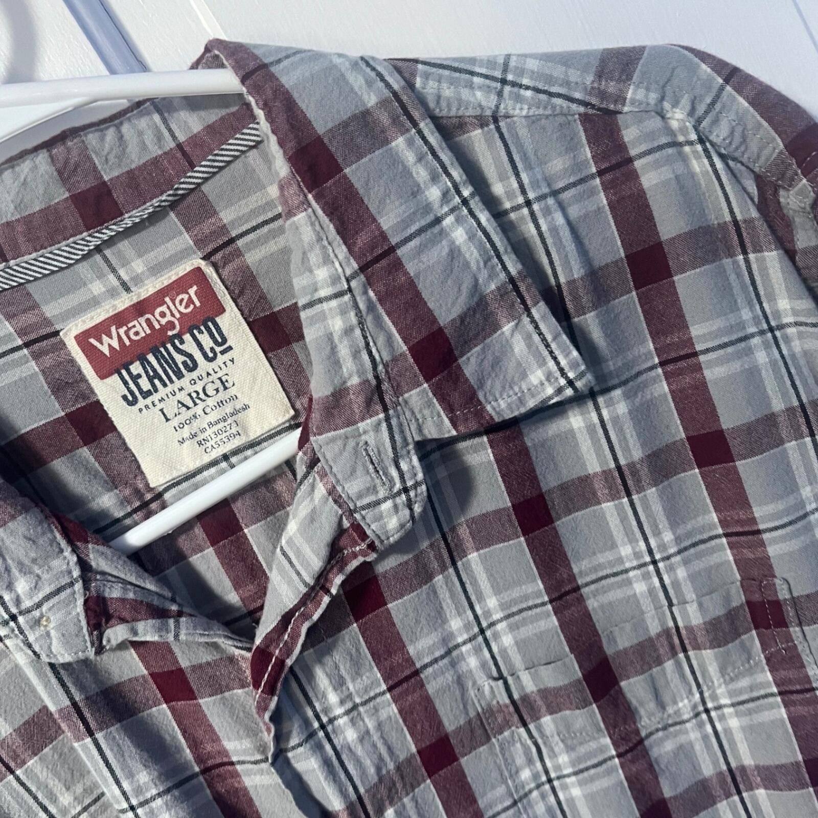 Wrangler Wrangler Button Down Shirt Mens Large Grey Burgundy Plaid Size US L / EU 52-54 / 3 - 1 Thumbnail