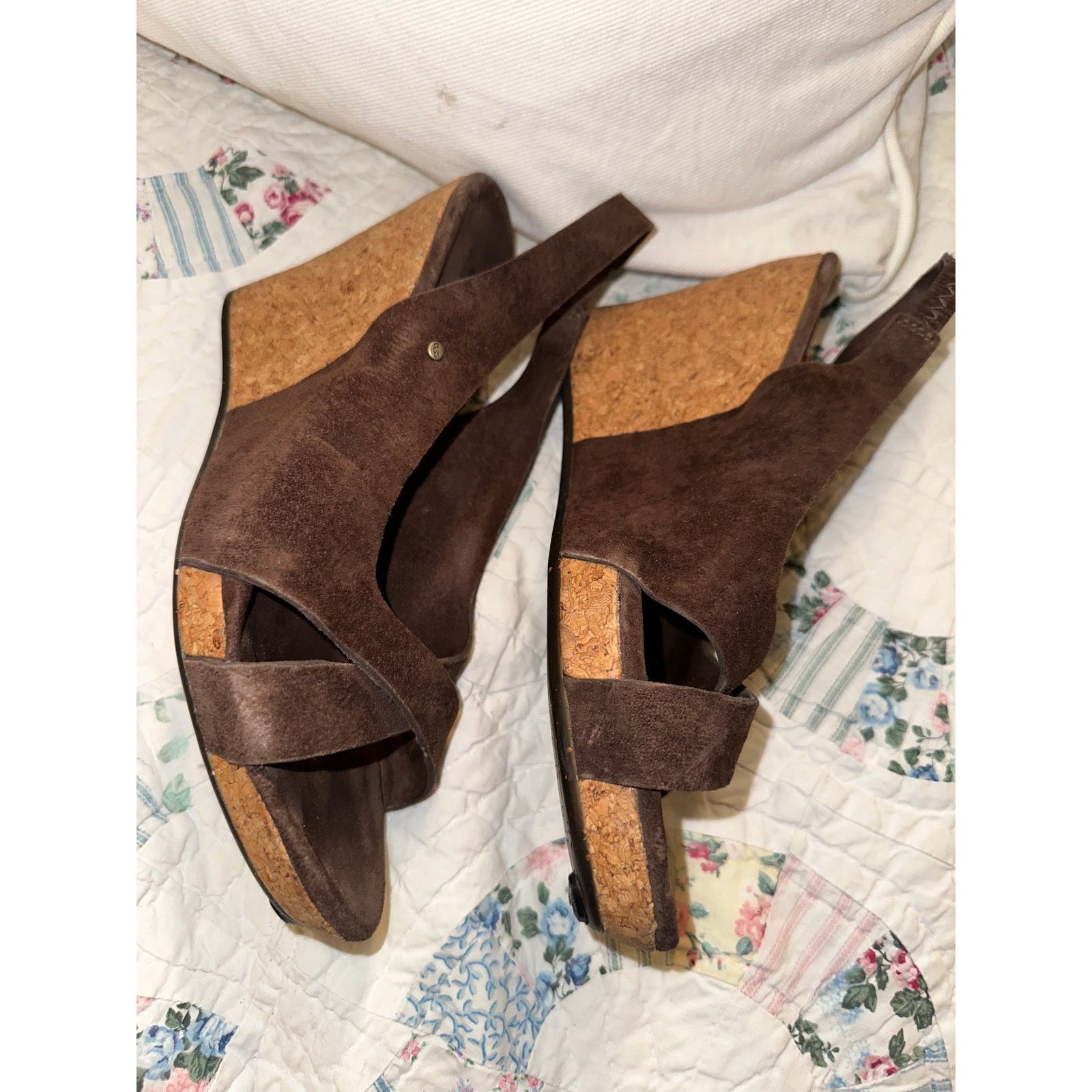 Ugg UGG BROWN SUEDE WEDGE SANDALS Size US 7.5 / IT 37.5 - 2 Thumbnail