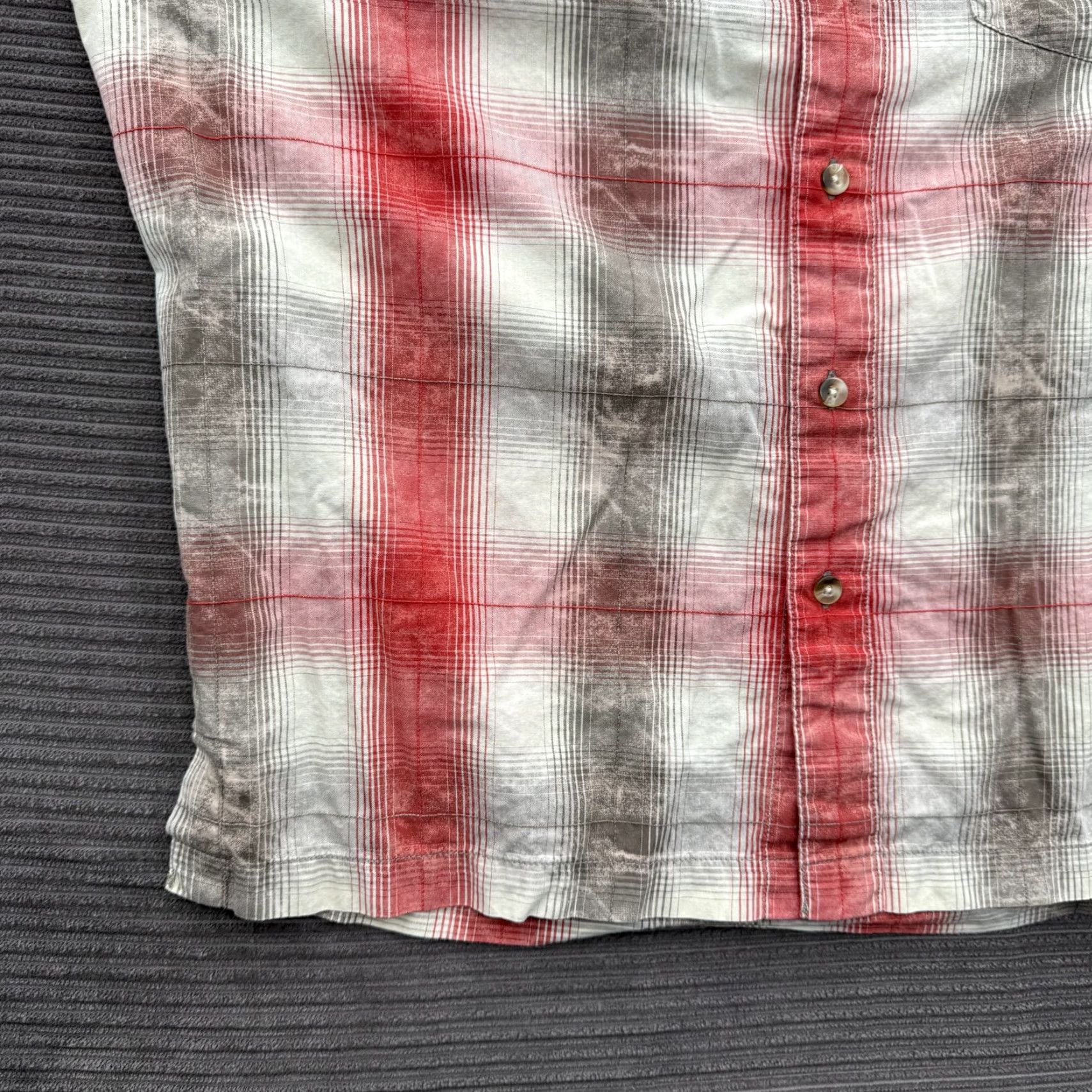 Mountain Hardwear Mountain Hardwear Shirt Mens M Red Plaid Short Sleeve Button Up Outdoor Size US M / EU 48-50 / 2 - 6 Thumbnail