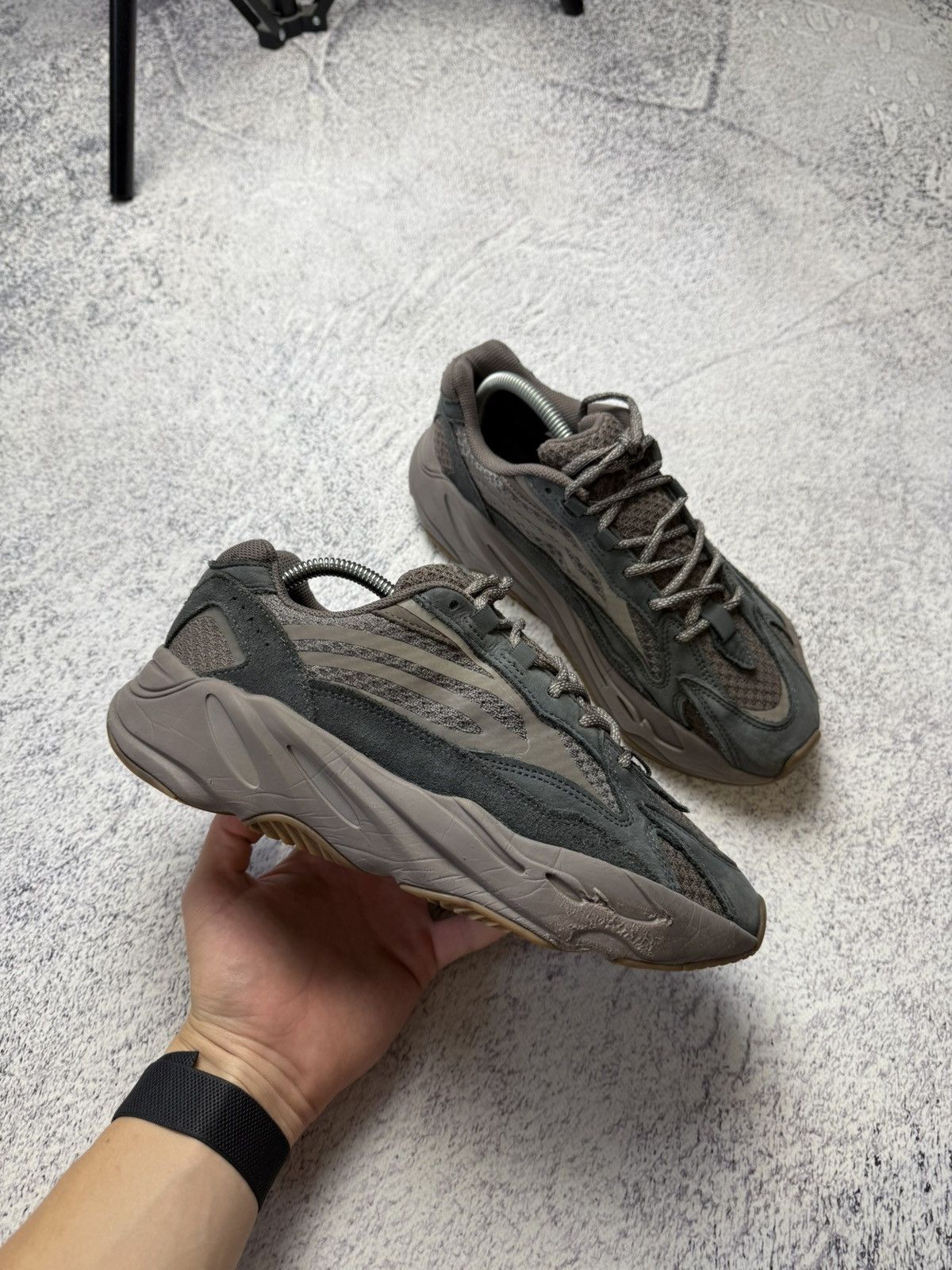 Adidas × Kanye West Adidas Yeezy Boost 700 v2 size 9 Size US 9 / EU 42 - 11 Thumbnail