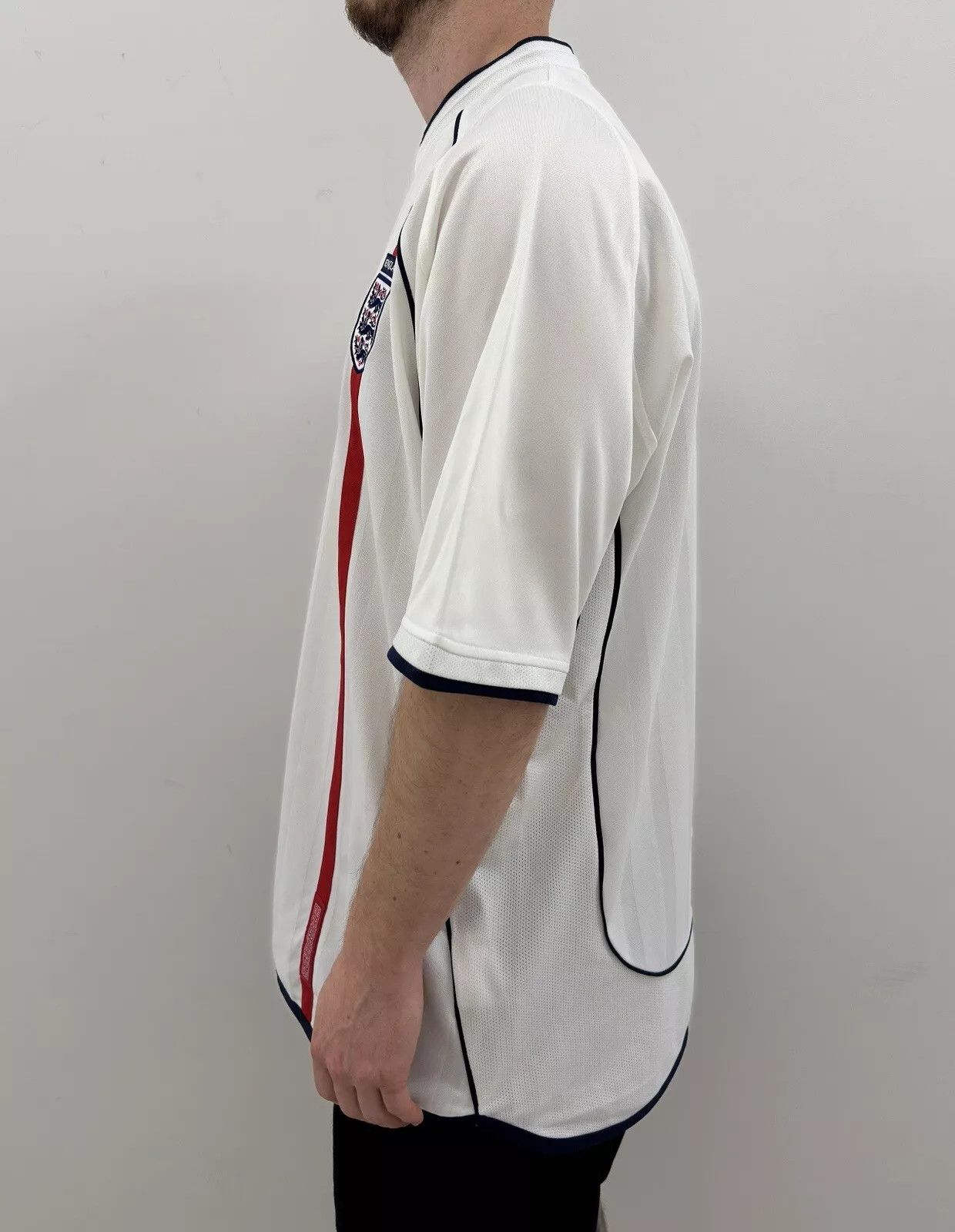 Umbro VINTAGE NATIONAL ENGLAND 2002 2003 2004 HOME JERSEY SOCCER Size US XL / EU 56 / 4 - 4 Thumbnail