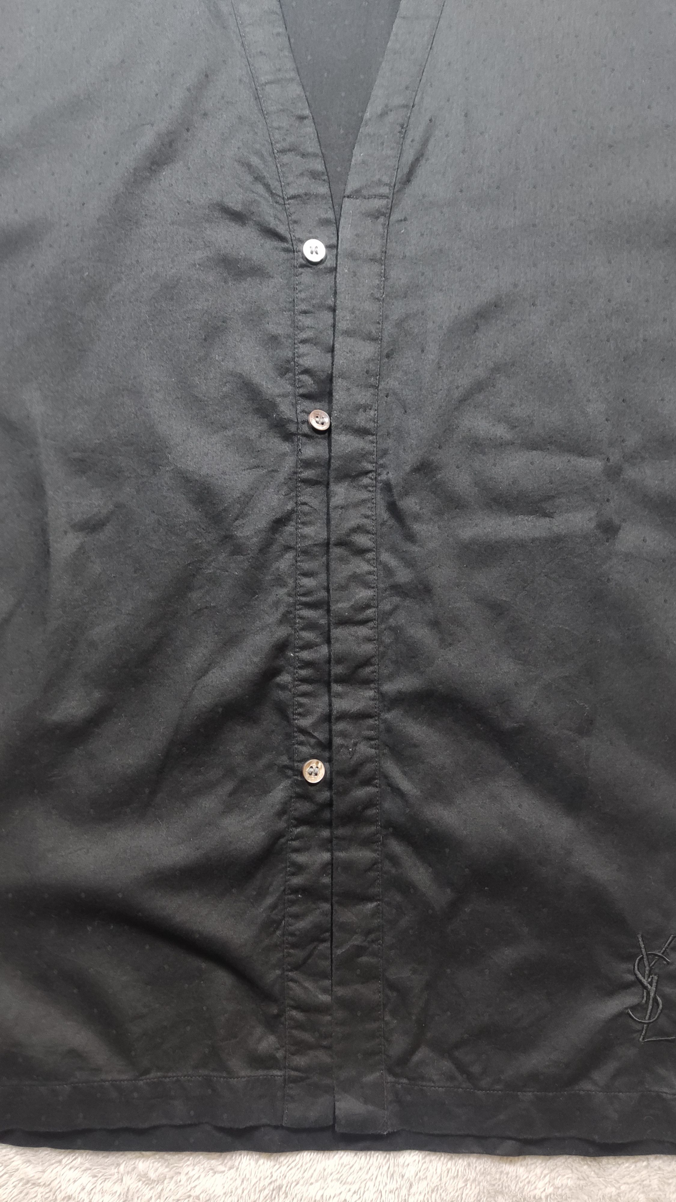 Designer × Yves Saint Laurent YVES SAINT LAURENT BLACK V-NECK BUTTON-UP SHIRT Size M / US 6-8 / IT 42-44 - 9 Thumbnail