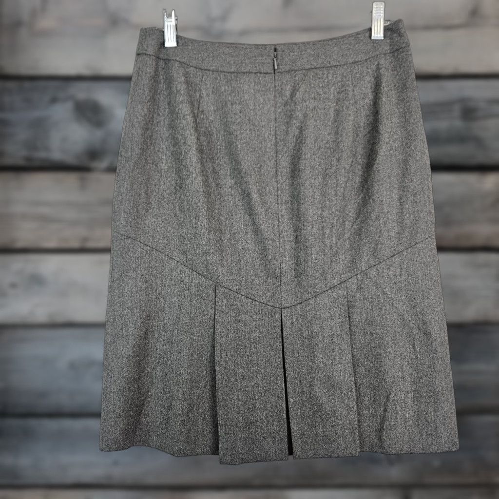 Brooks Brothers VINTAGE Brooks Brothers Skirt Wool Gray Lined Solid Size 8P Knee Length Straight & Pencil Womens Size 30" / US 8 / IT 44 - 1 Thumbnail