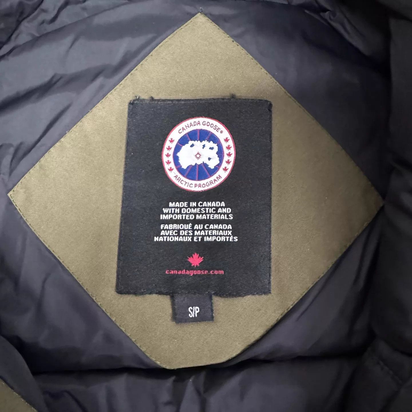 Canada Goose Canada Goose Fur Collar Hooded Pilot Down Jacket S 99 New Size S / US 4 / IT 40 - 6 Thumbnail