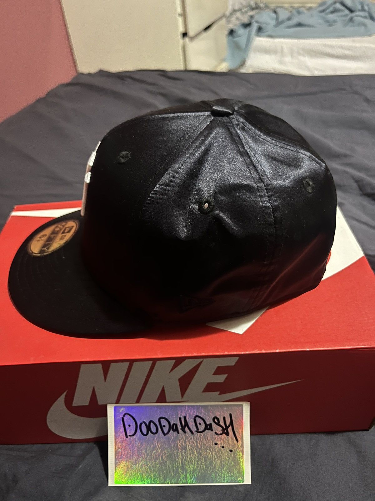 New Era NY YANKEES 1999 WS FITTED. SATIN NAVY BLUE Size ONE SIZE - 2 Thumbnail