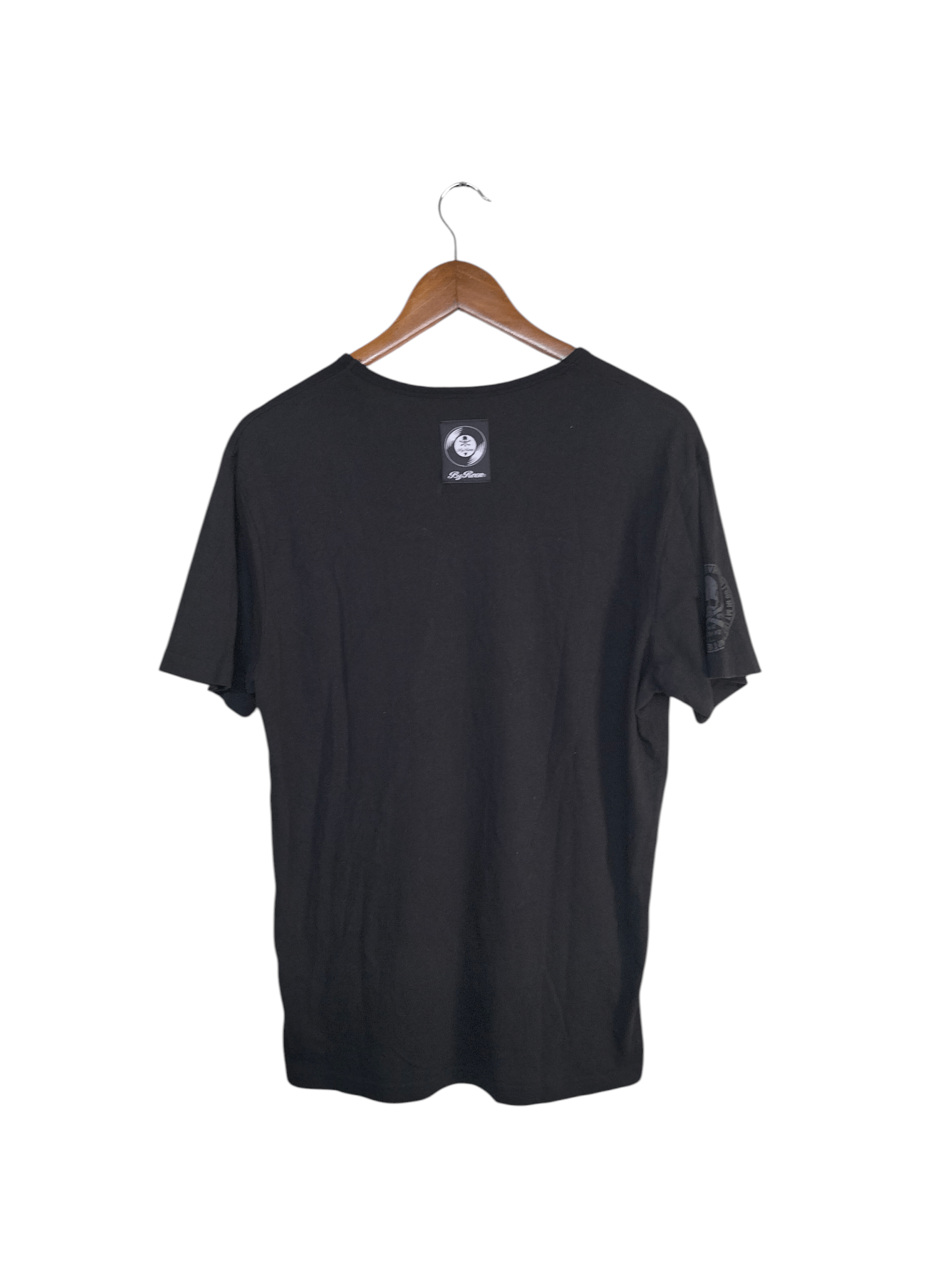 Roen By Roen × Disney Mickey Mouse Guitar V-neck Tee Size US M / EU 48-50 / 2 - 2 Thumbnail