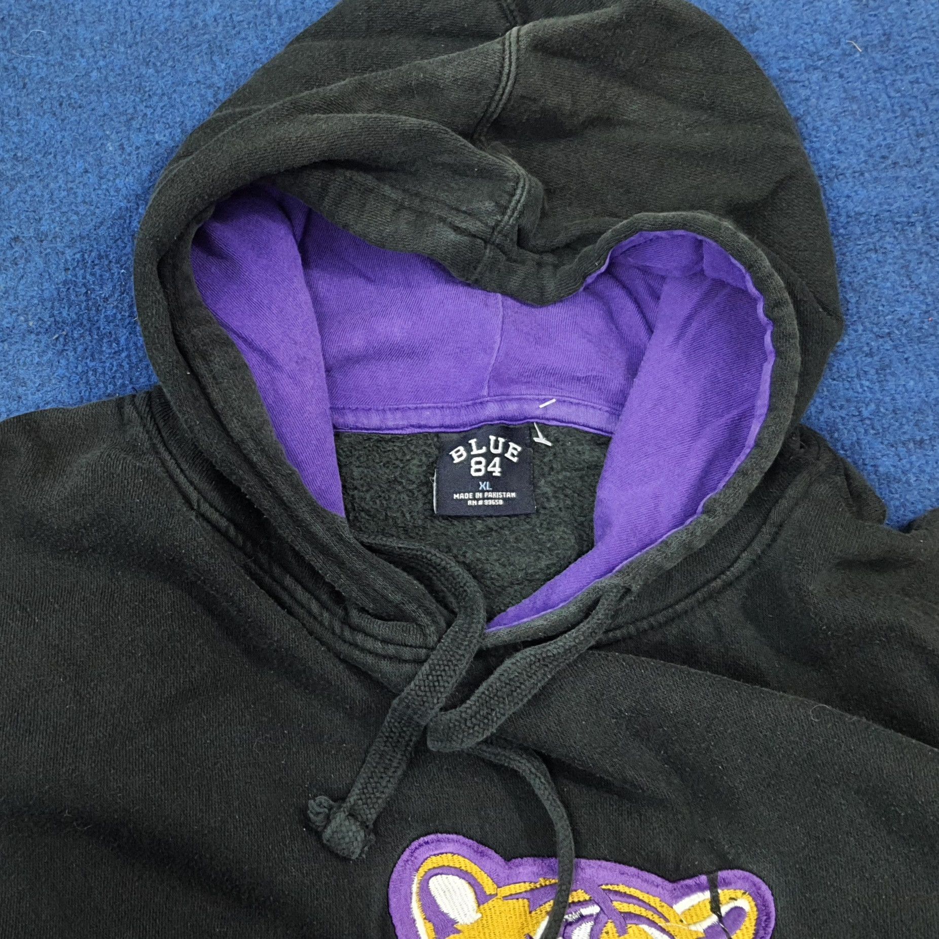 Vintage Vintage LSU Tiger Football Hoodie C270N9 Size US XL / EU 56 / 4 - 5 Thumbnail