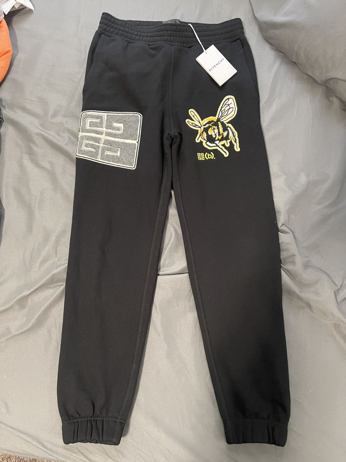 (B).Stroy × Givenchy Givenchy bstroy bee sweatpants Size US 30 / EU 46 - 1 Thumbnail
