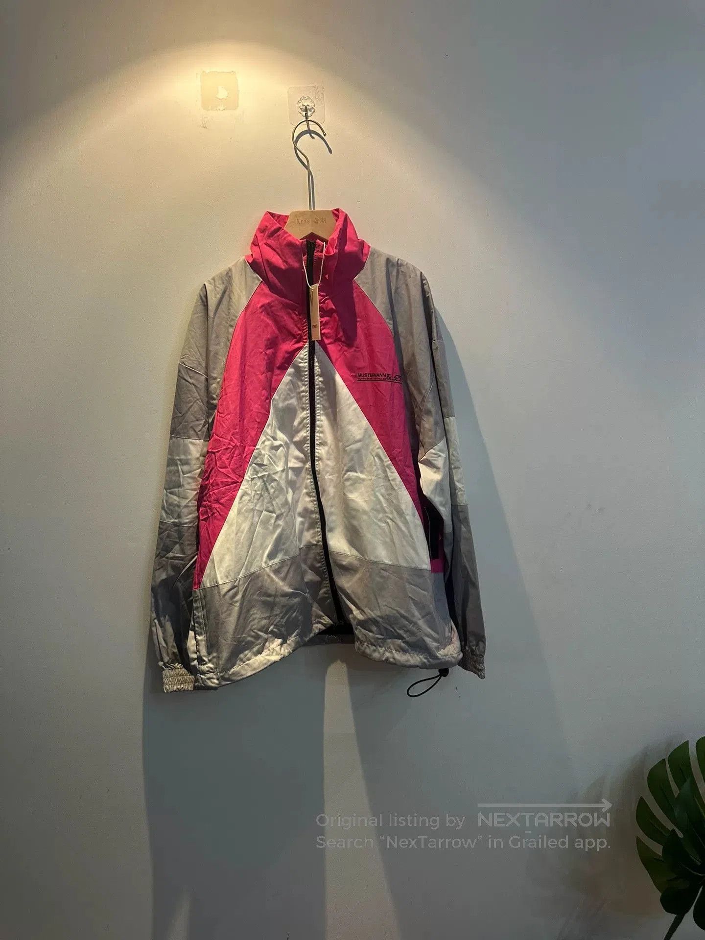 Vetements vetements logo color. Size US XS / EU 42 / 0 - 1 Thumbnail