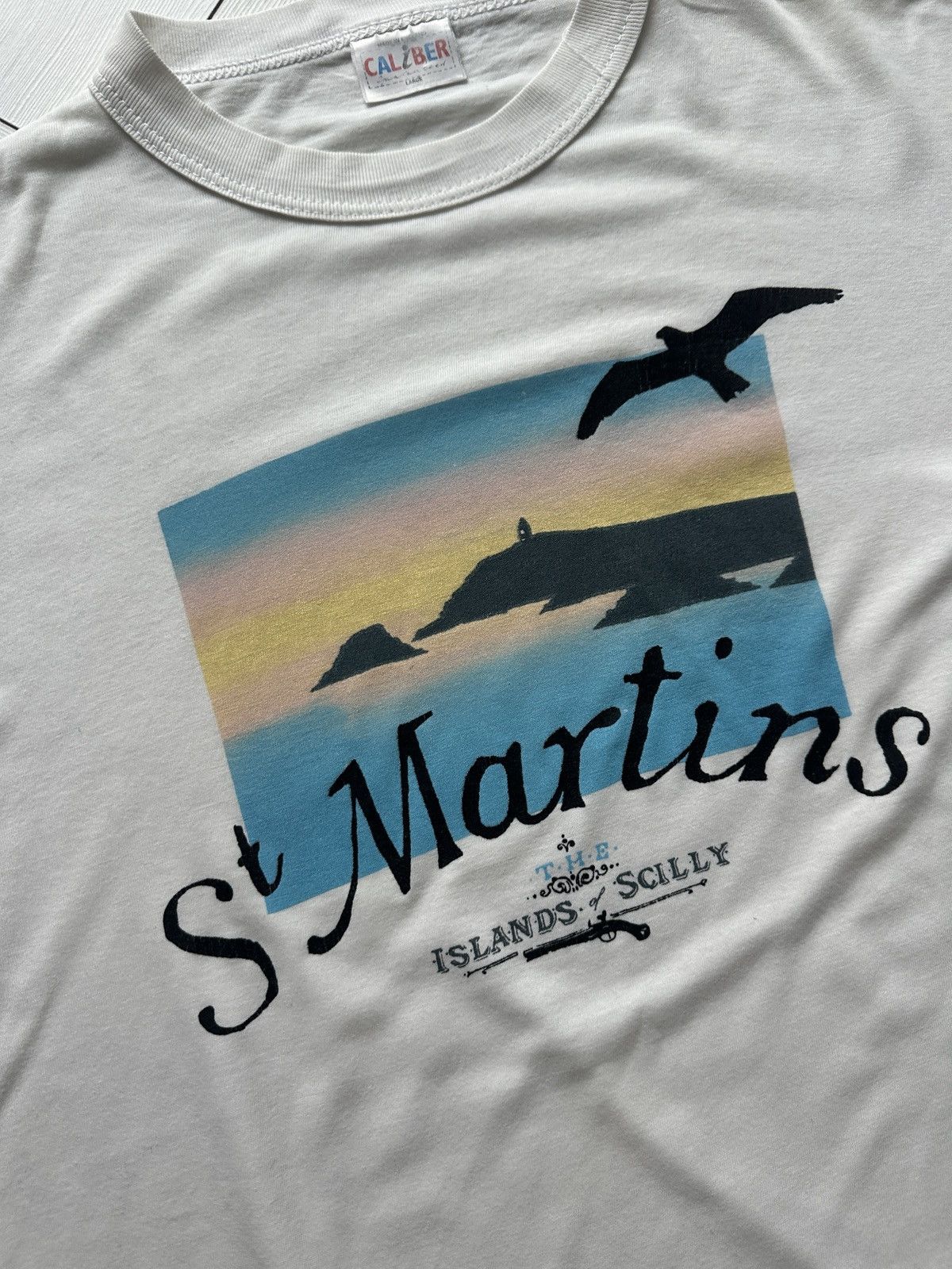 Vintage Vintage 90s St.Martins Caliber seaside bird island vybe tee Size US M / EU 48-50 / 2 - 5 Thumbnail