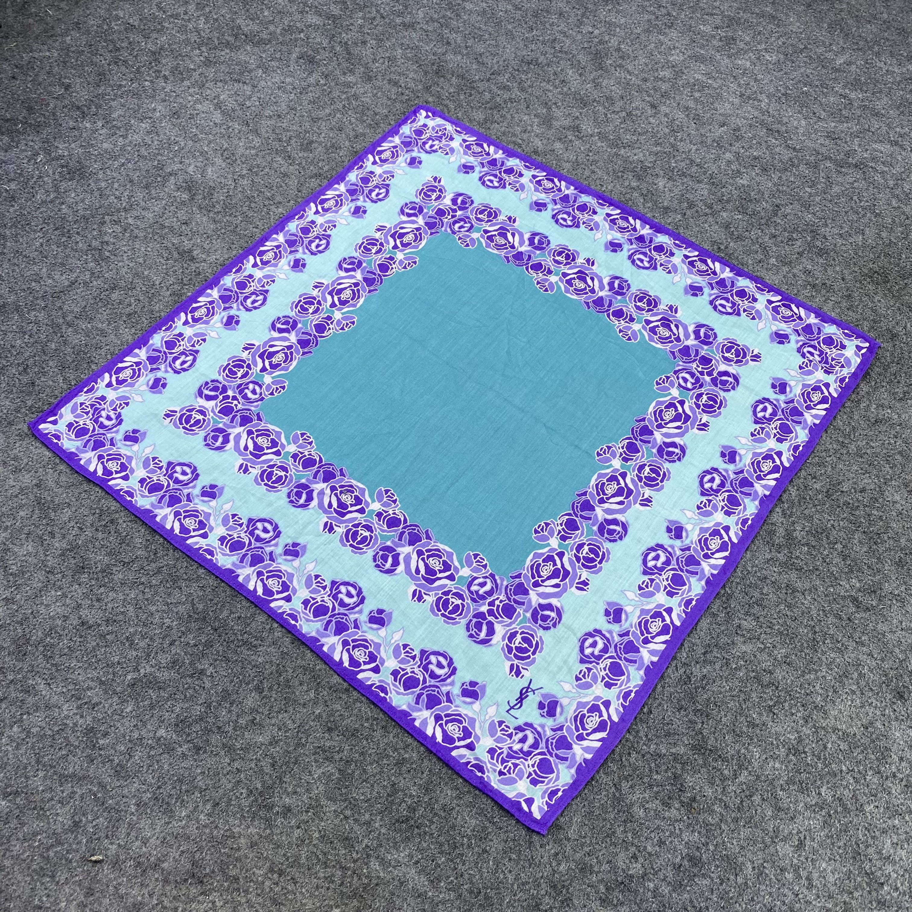 Yves Saint Laurent YSL Handkerchief / Bandana / Neckerchief-B2256 Size ONE SIZE - 4 Thumbnail